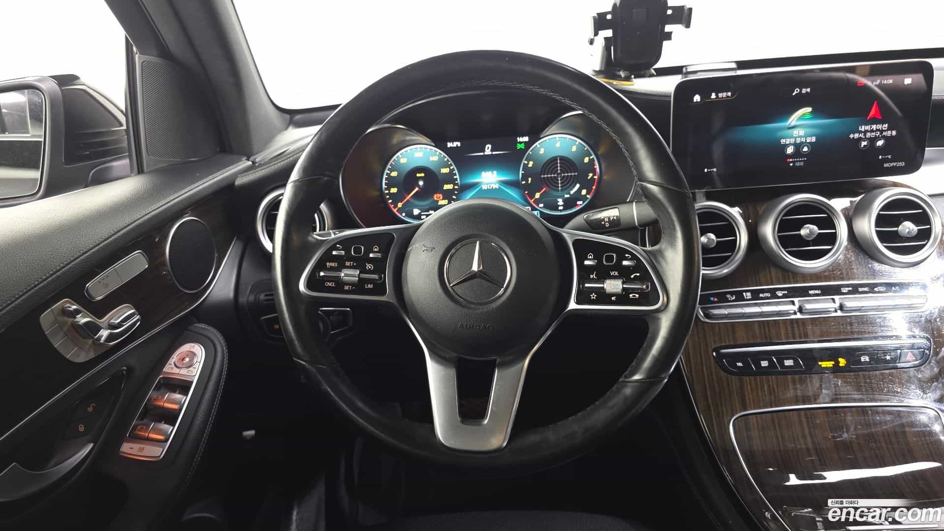 GLC-Class Mercedes-Benz 2020.7-OPTION-017