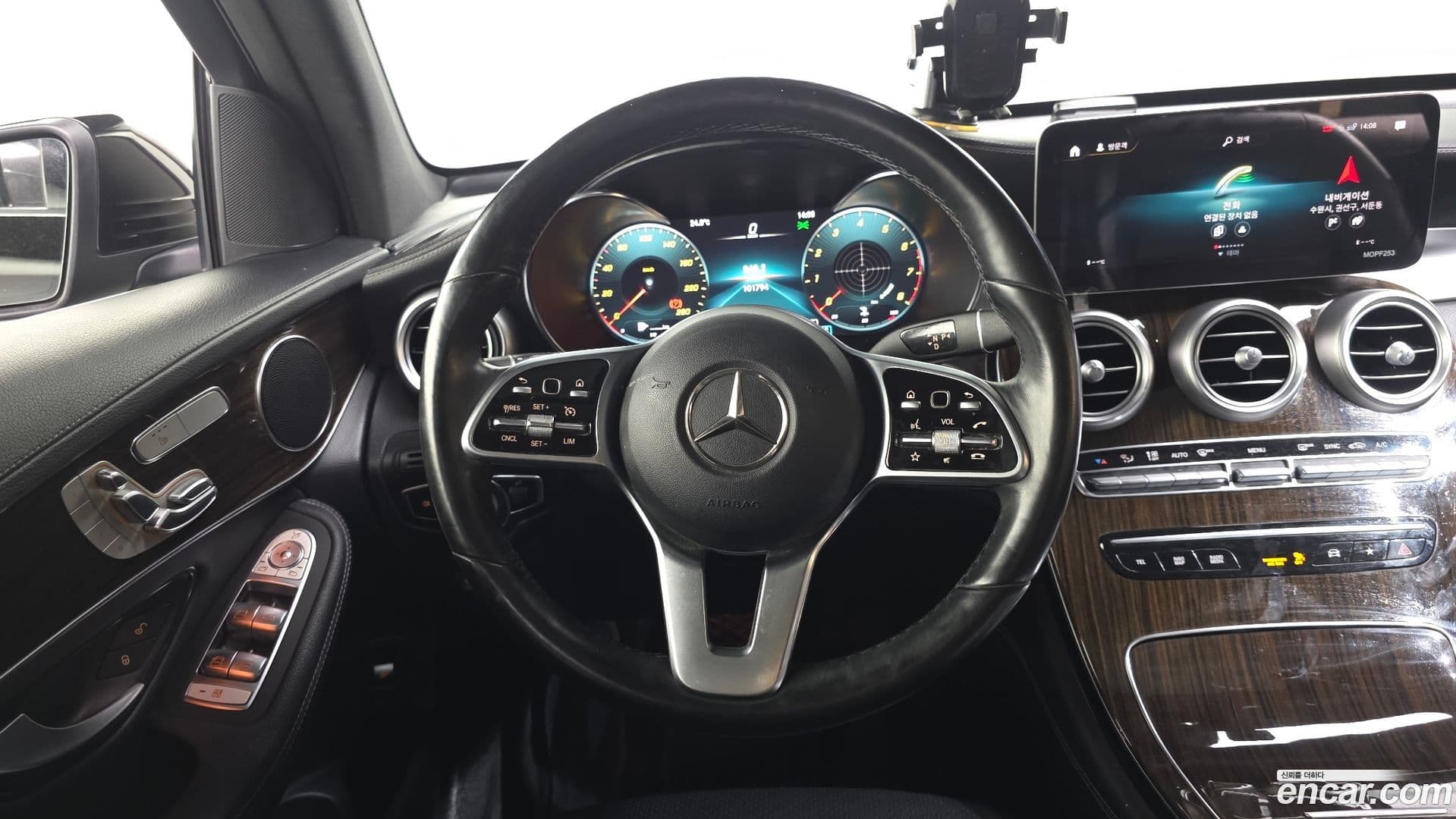 Main__Slider__Photo:GLC-Class Mercedes-Benz 2020.7-12