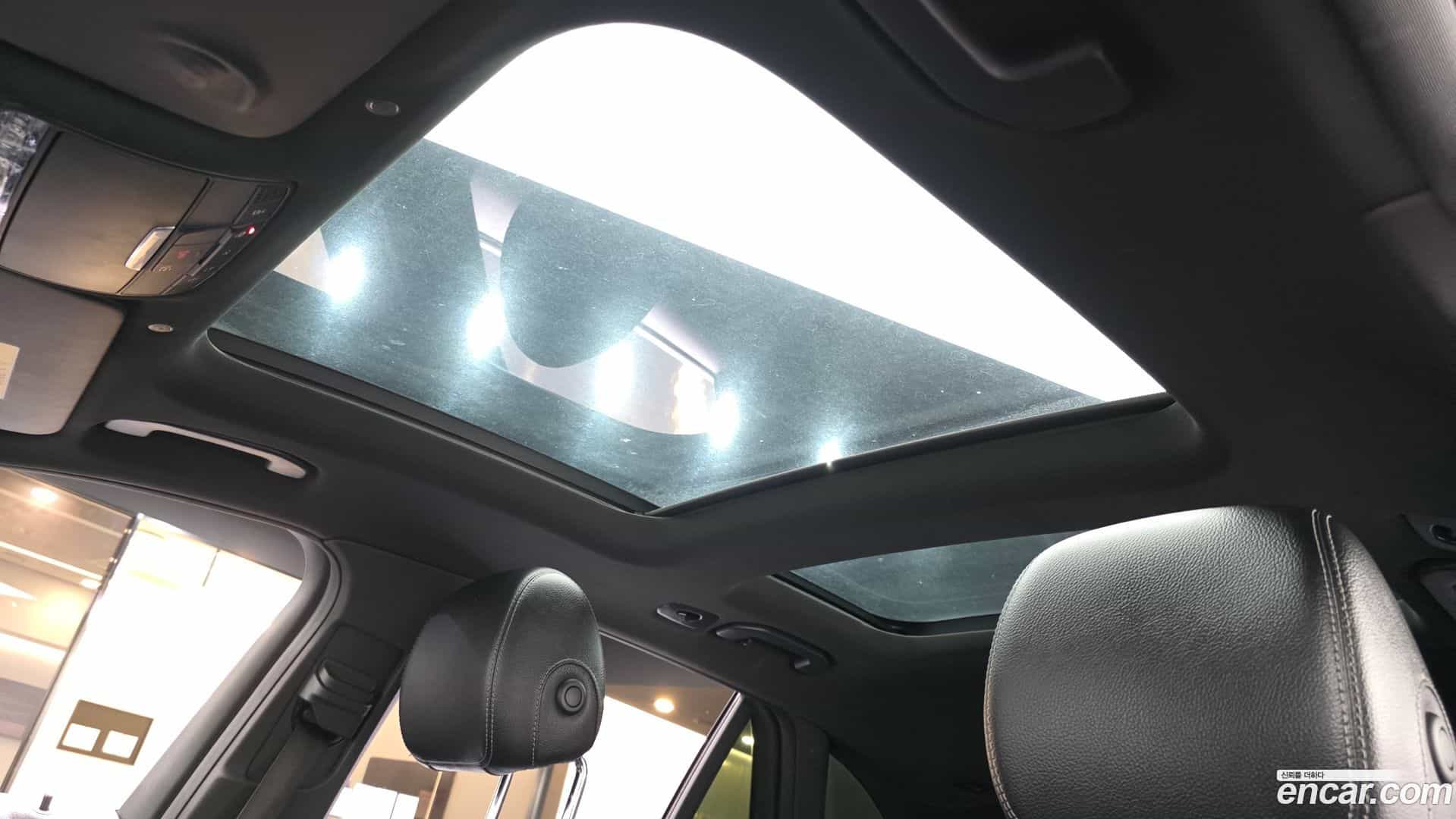 GLC-Class Mercedes-Benz 2020.7-OPTION-023
