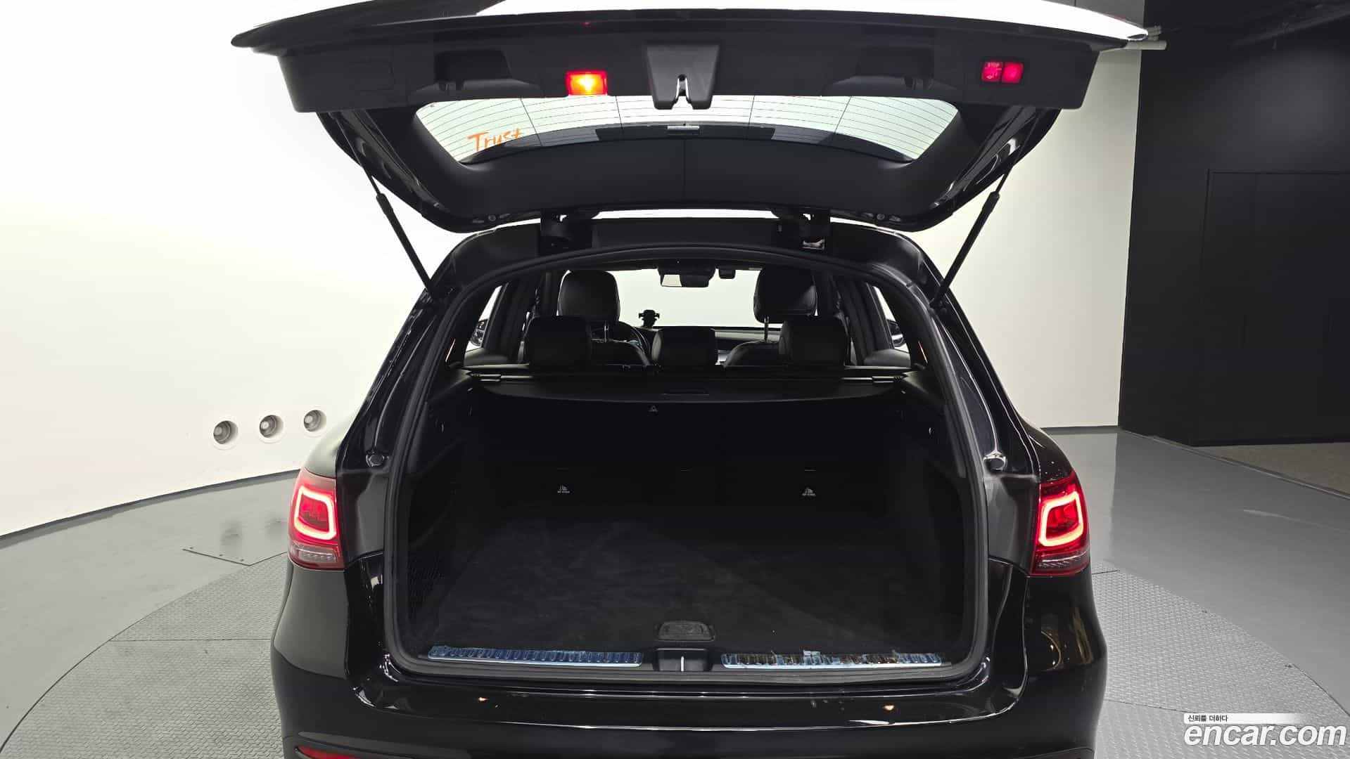 GLC-Class Mercedes-Benz 2020.7-OPTION-024