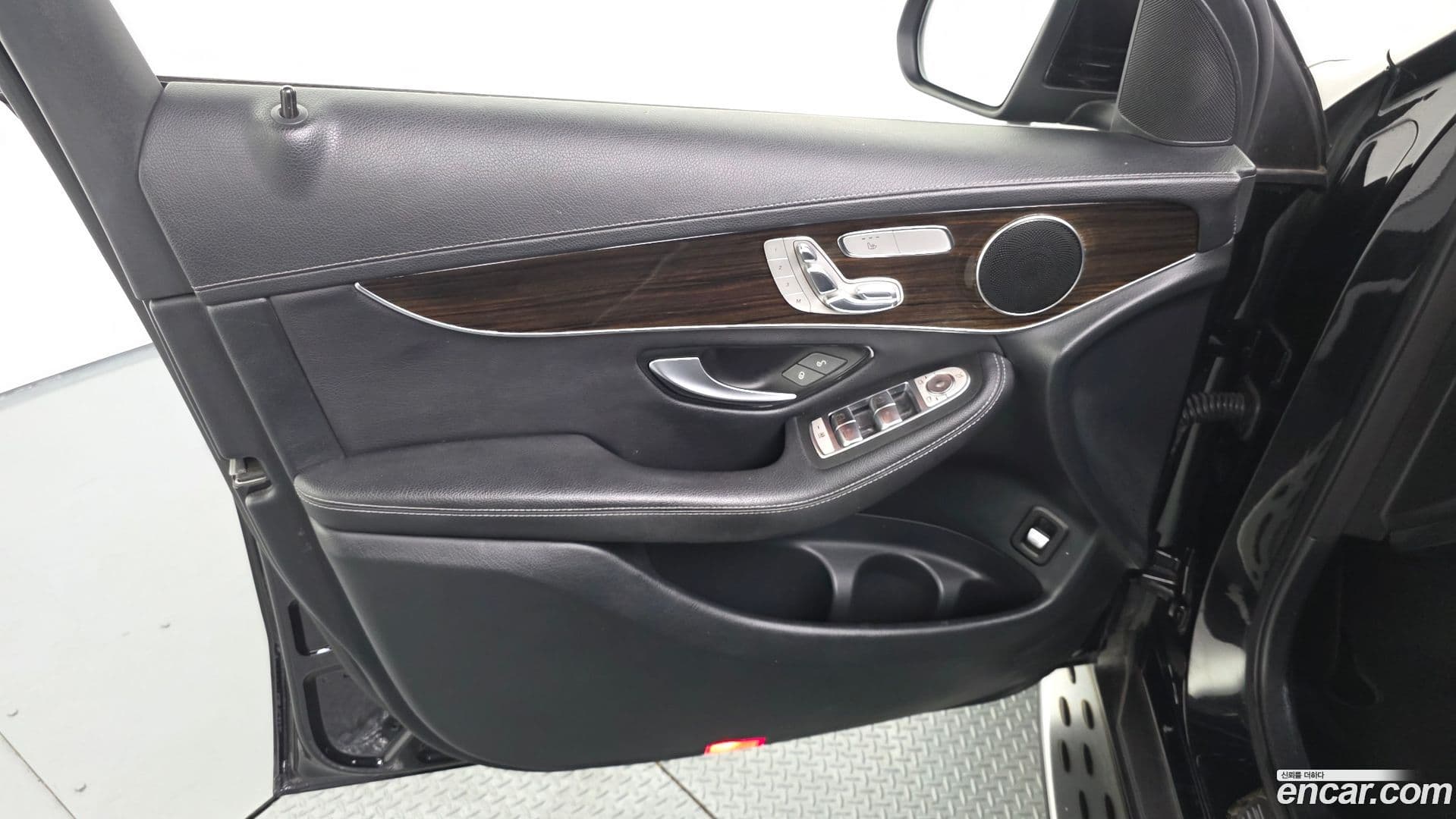 Main__Slider__Photo:GLC-Class Mercedes-Benz 2020.7-23