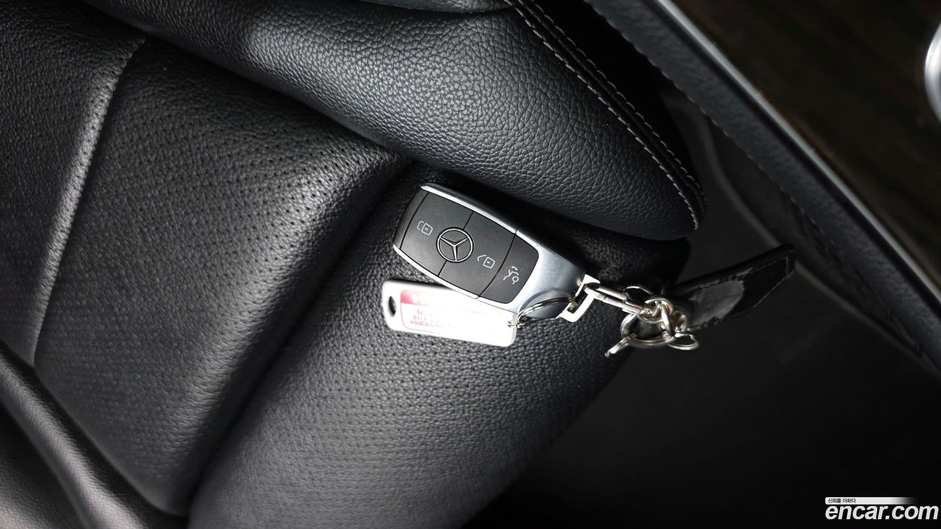 Main__Slider__Photo:GLC-Class Mercedes-Benz 2020.7-29
