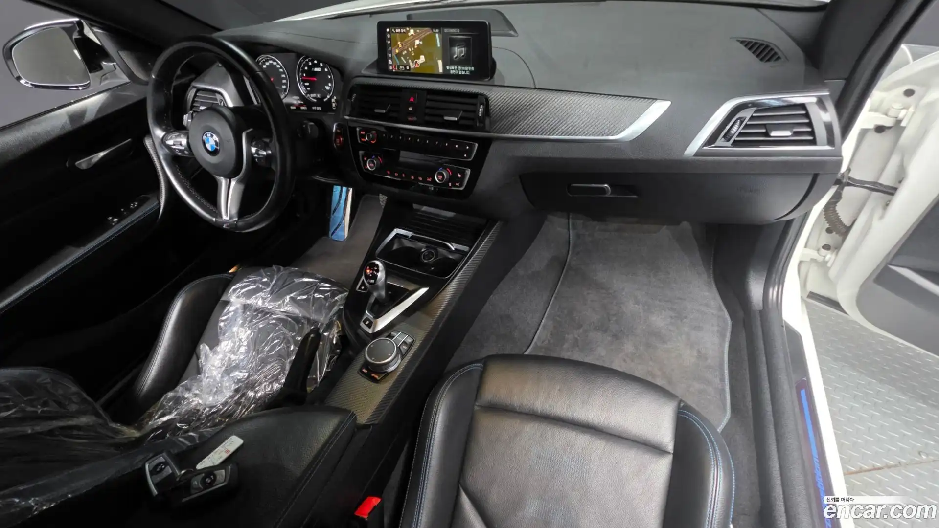 M2 BMW 2021.2-INNER-007