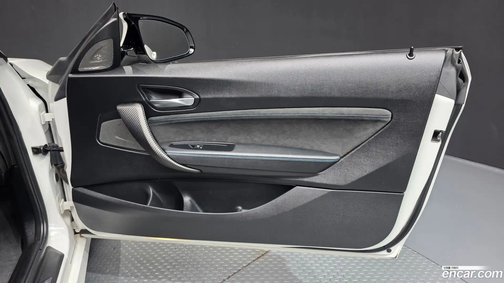 M2 BMW 2021.2-INNER-035