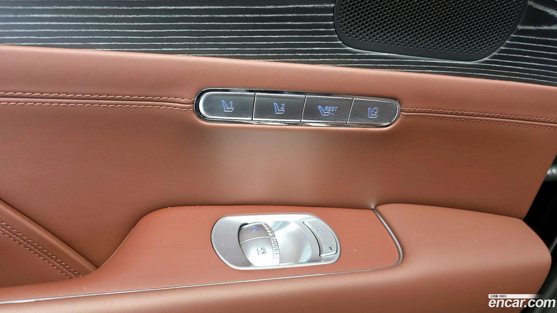 Main__Slider__Photo:G90 Genesis 2022.3-36