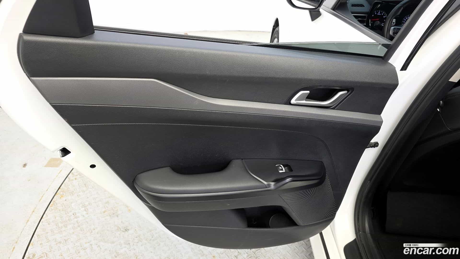 K5 Kia 2022.11-INNER-035