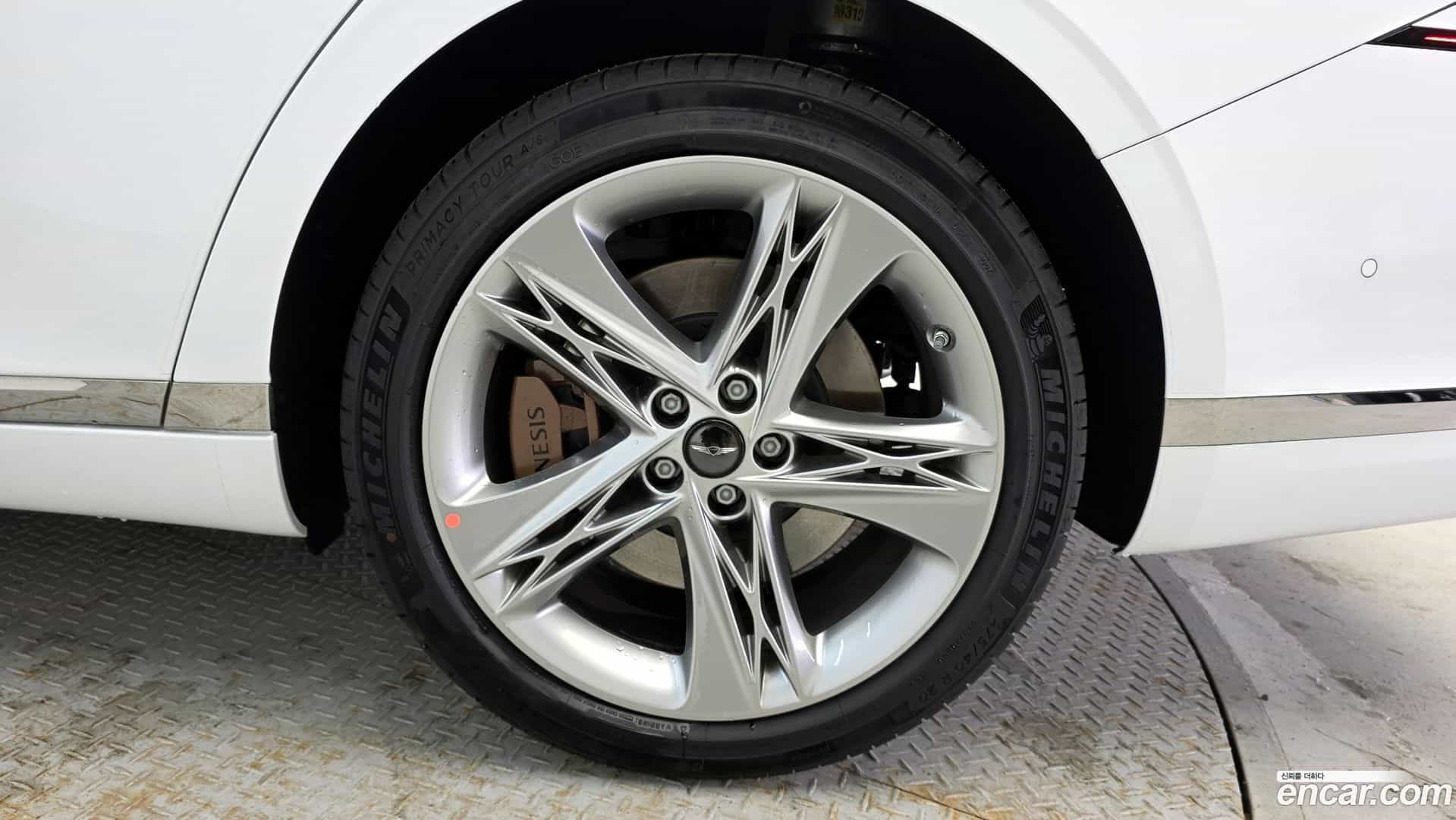 G90 Genesis 2025.9-OUTER-031