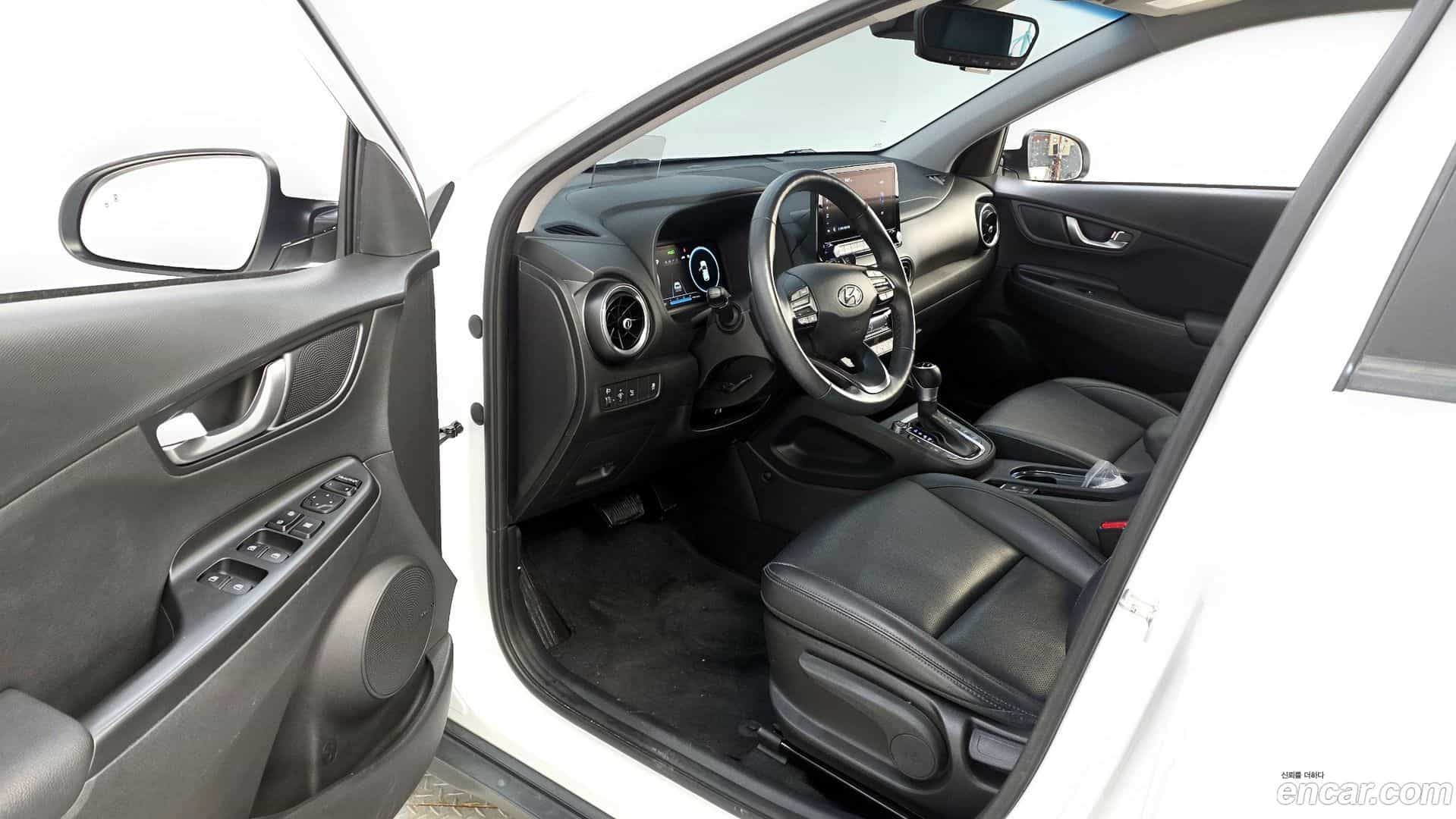 Kona Hyundai 2022.3-INNER-010