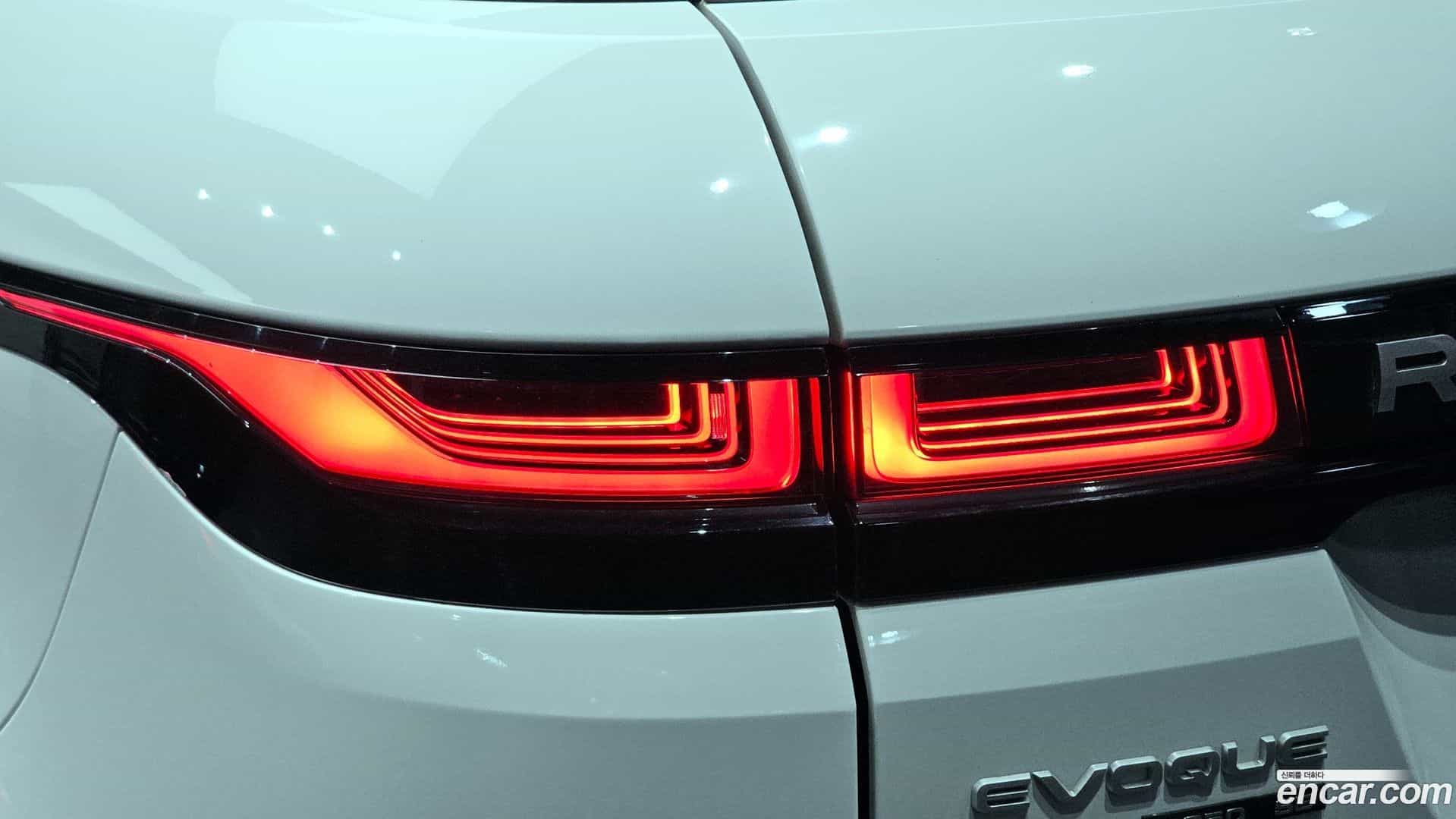 Range Rover Evoque Land Rover 2020.2-OUTER-033