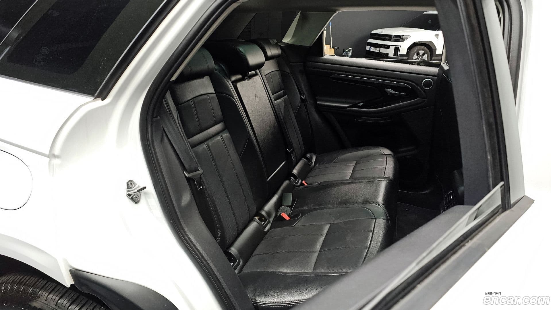 Main__Slider__Photo:Range Rover Evoque Land Rover 2020.2-24