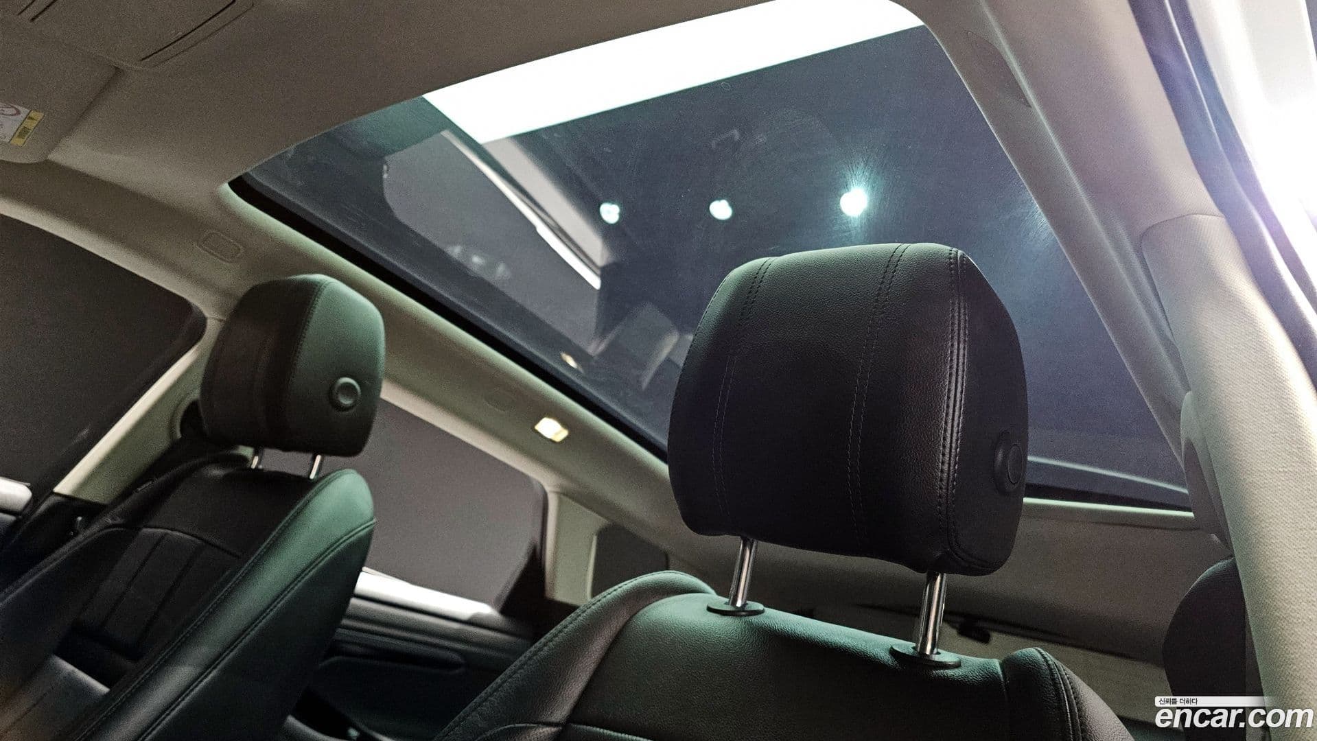 Main__Slider__Photo:Range Rover Evoque Land Rover 2020.2-26