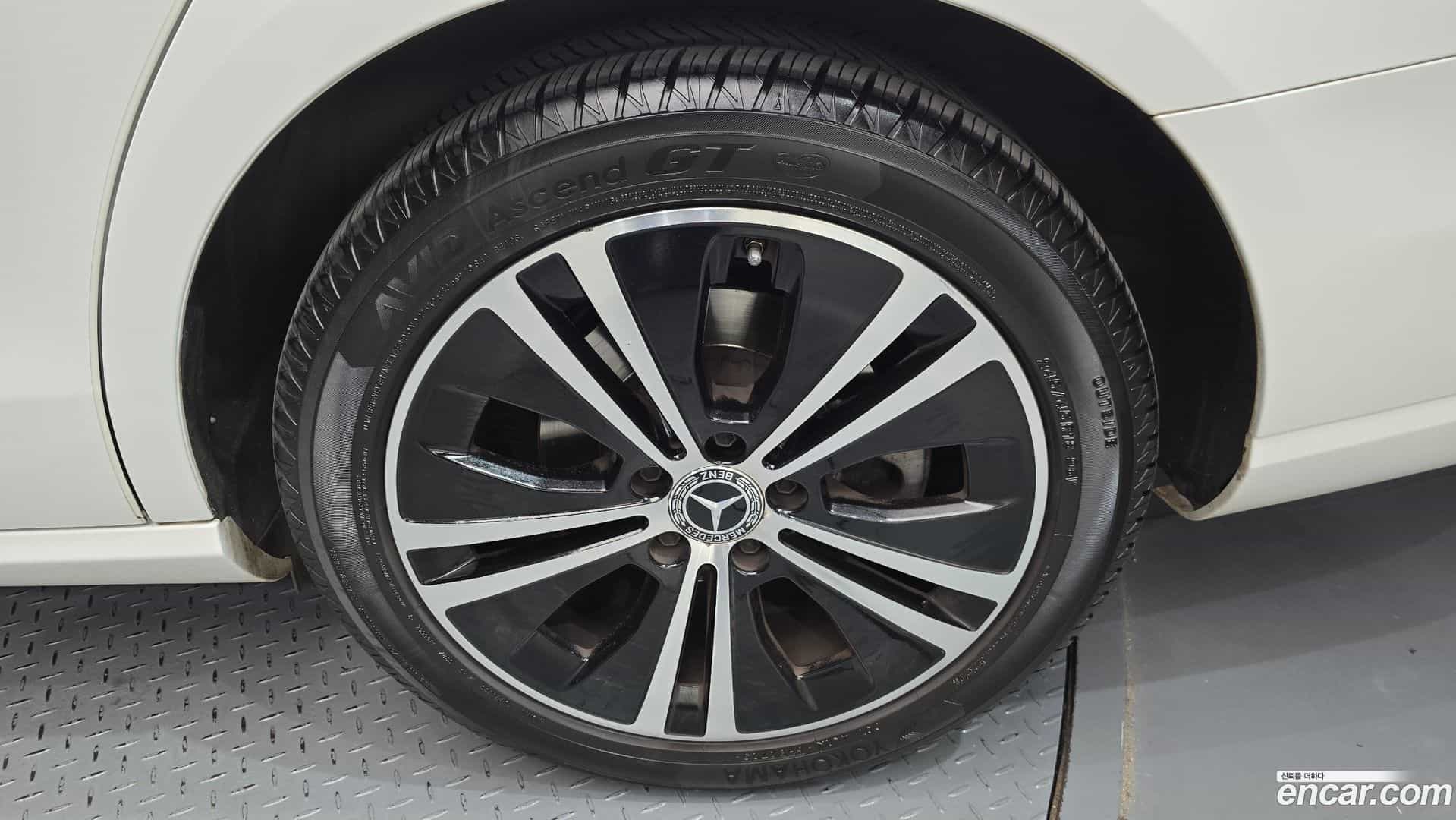 E-Class Mercedes-Benz 2021.2-OUTER-031