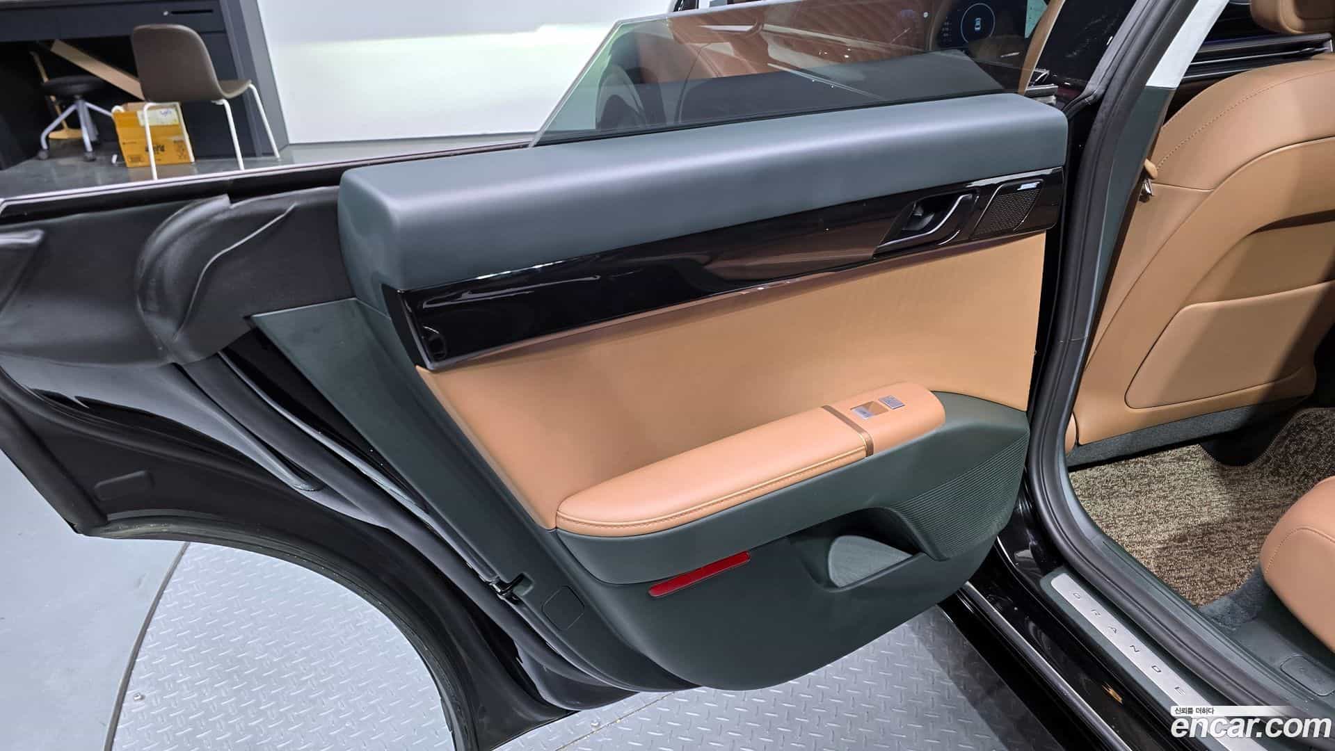 Grandeur Hyundai 2025.0-INNER-035