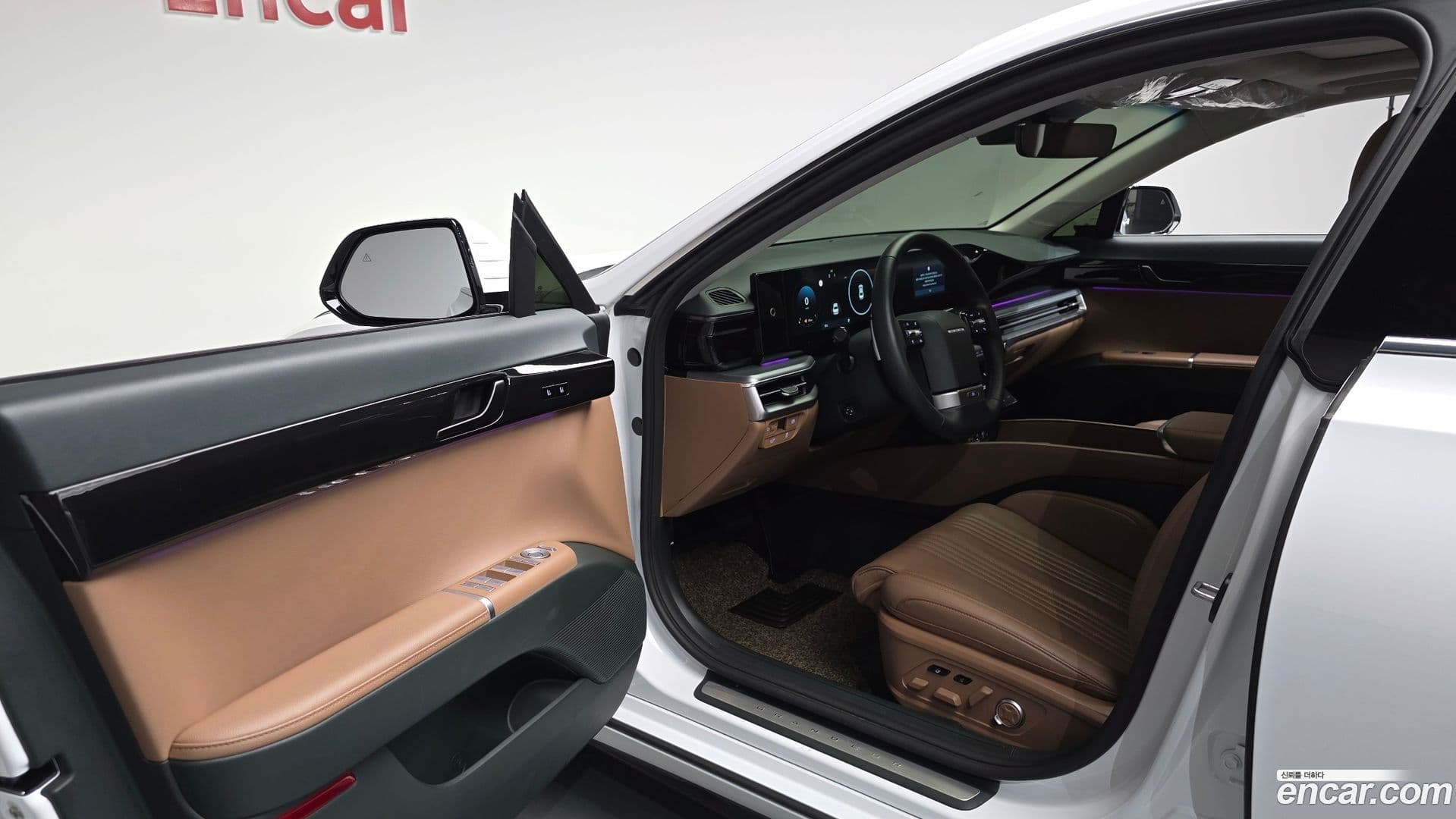 Main__Slider__Photo:Grandeur Hyundai 2023.3-9