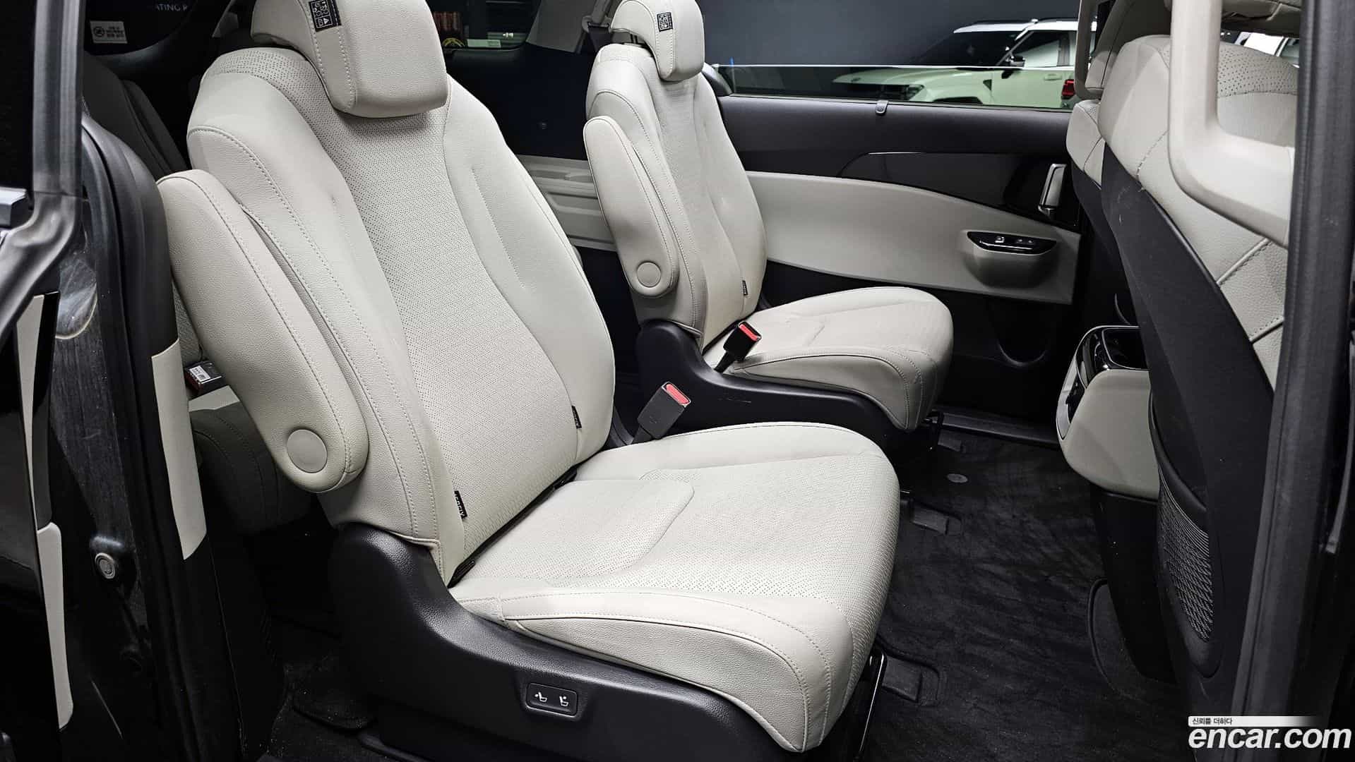 Canival Kia 2023.1-OPTION-015