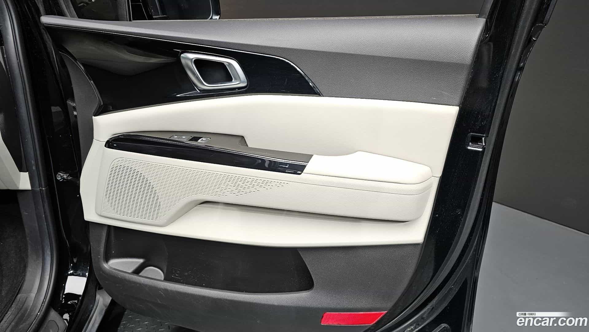 Canival Kia 2023.1-INNER-034