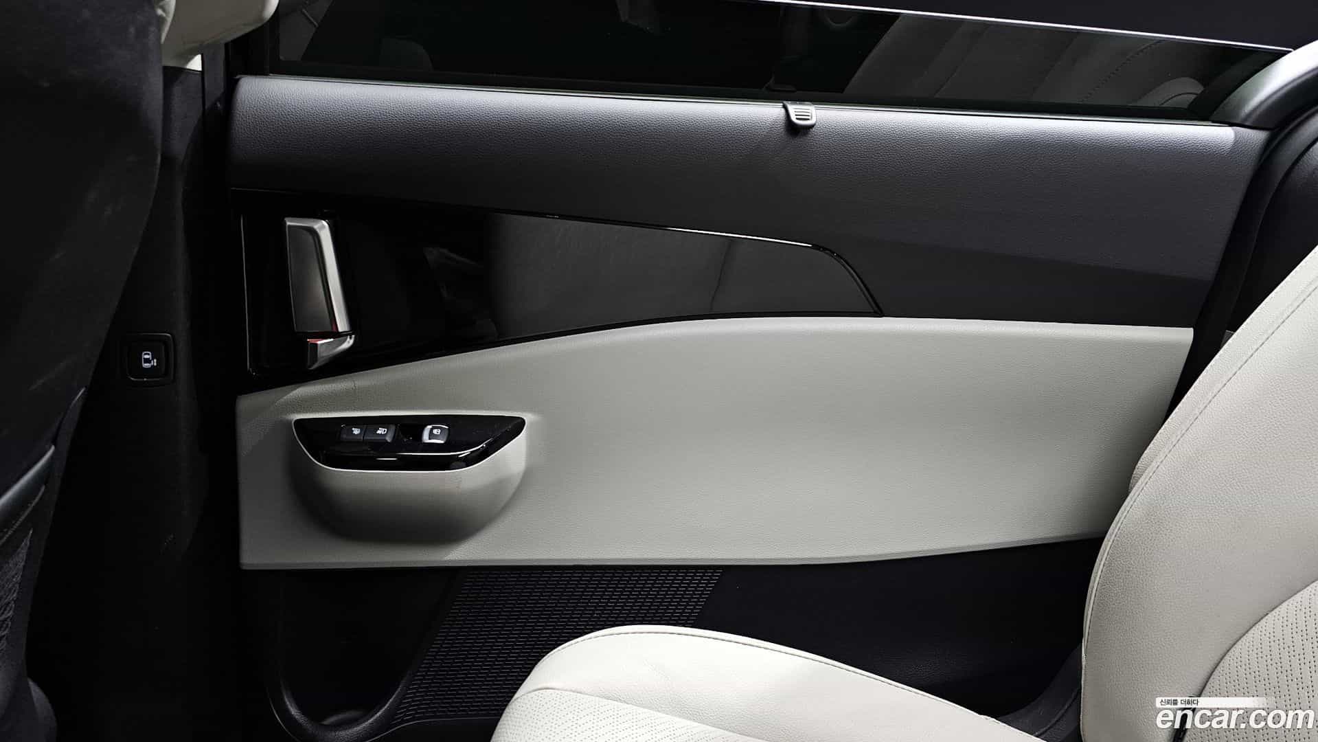 Canival Kia 2023.1-INNER-035