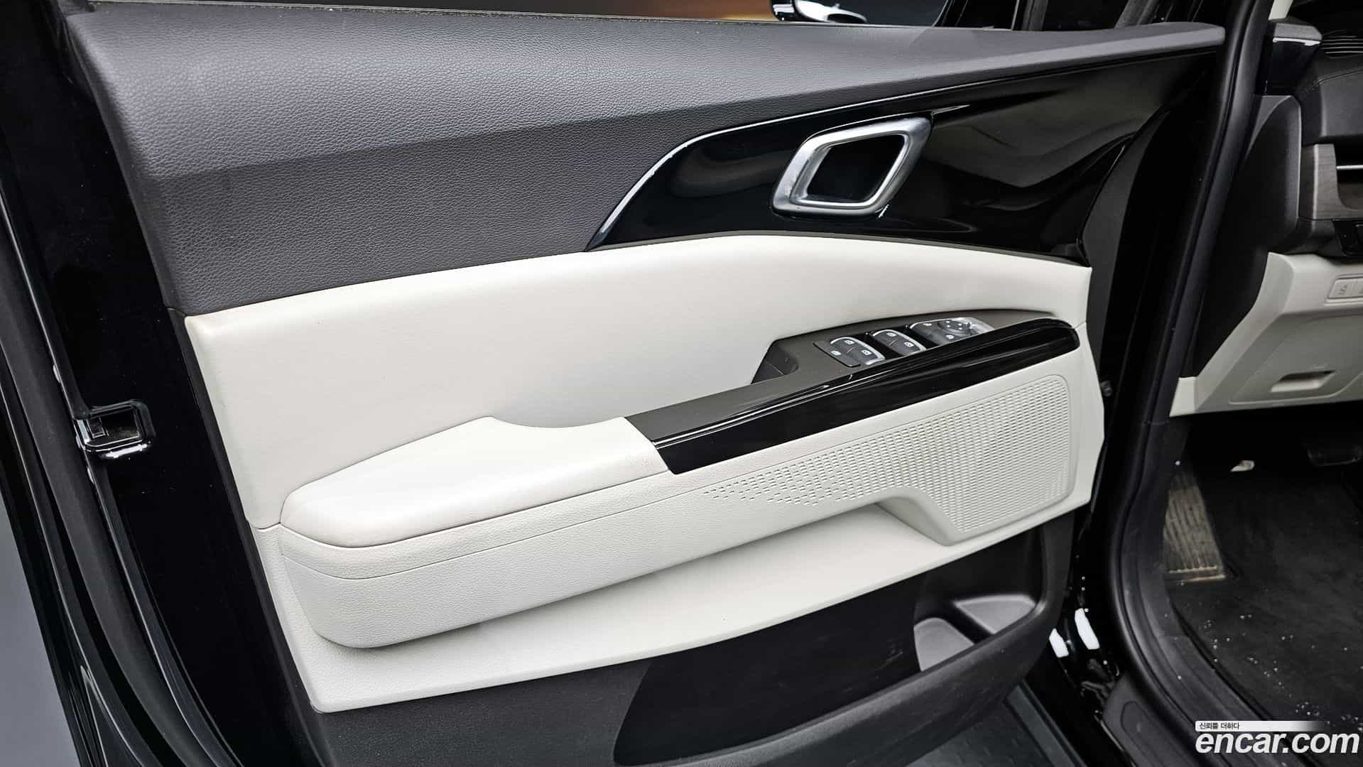 Canival Kia 2023.1-OPTION-043