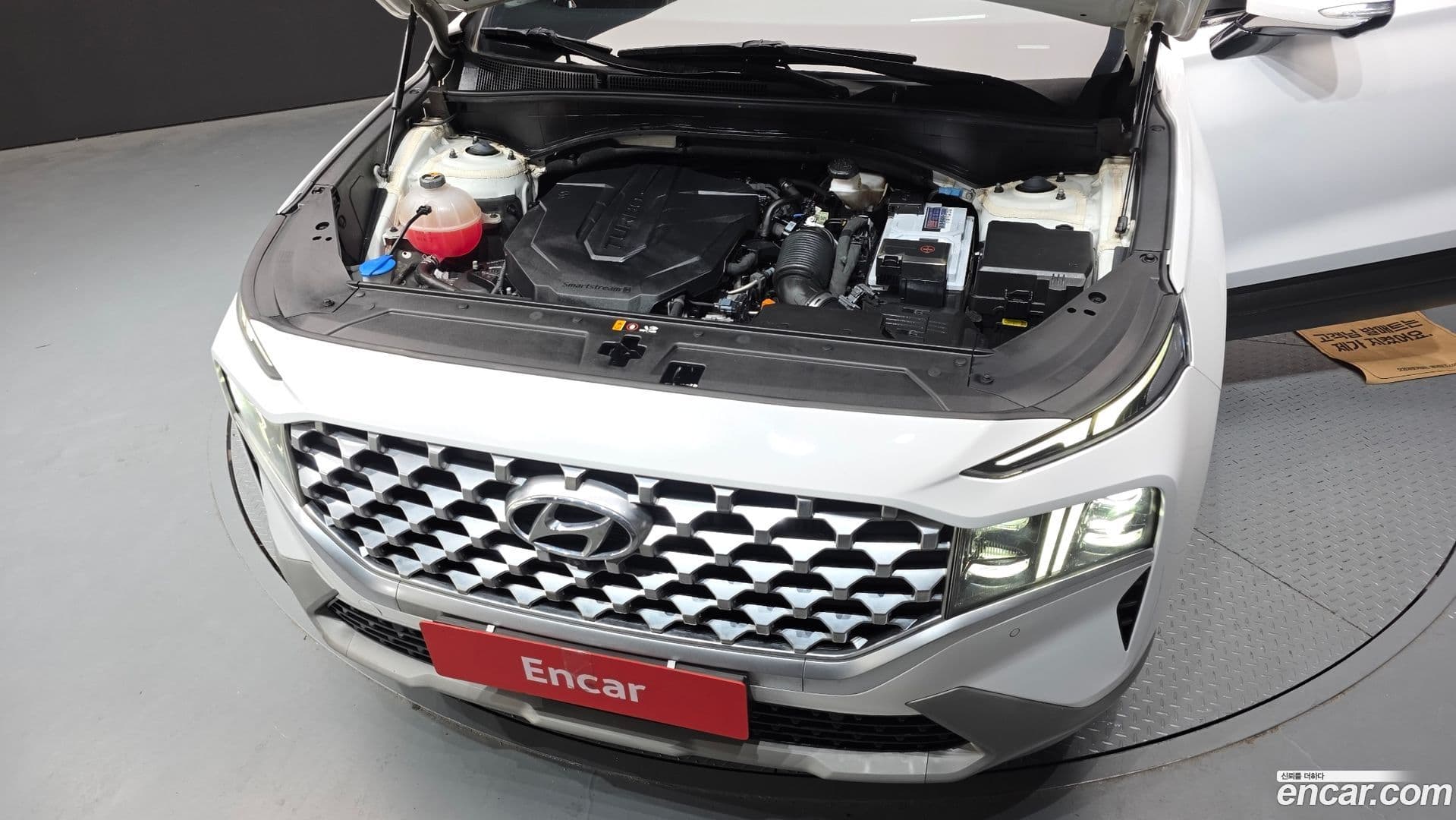 Main__Slider__Photo:Santafe Hyundai 2020.7-5