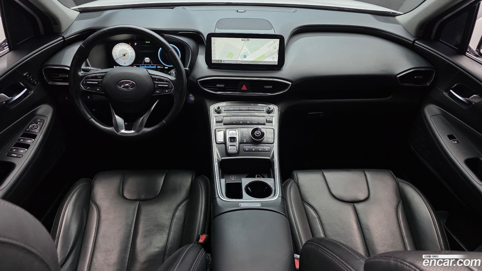 Main__Slider__Photo:Santafe Hyundai 2020.7-6