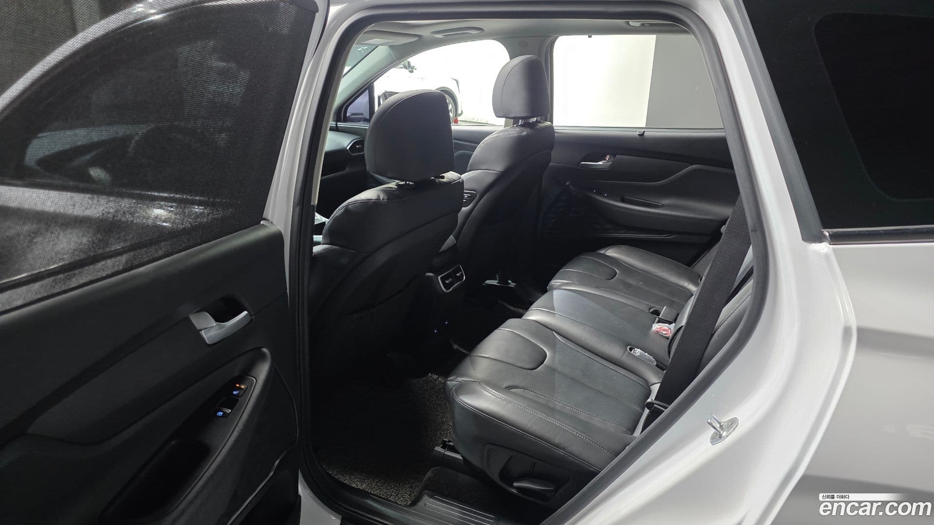 Main__Slider__Photo:Santafe Hyundai 2020.7-10