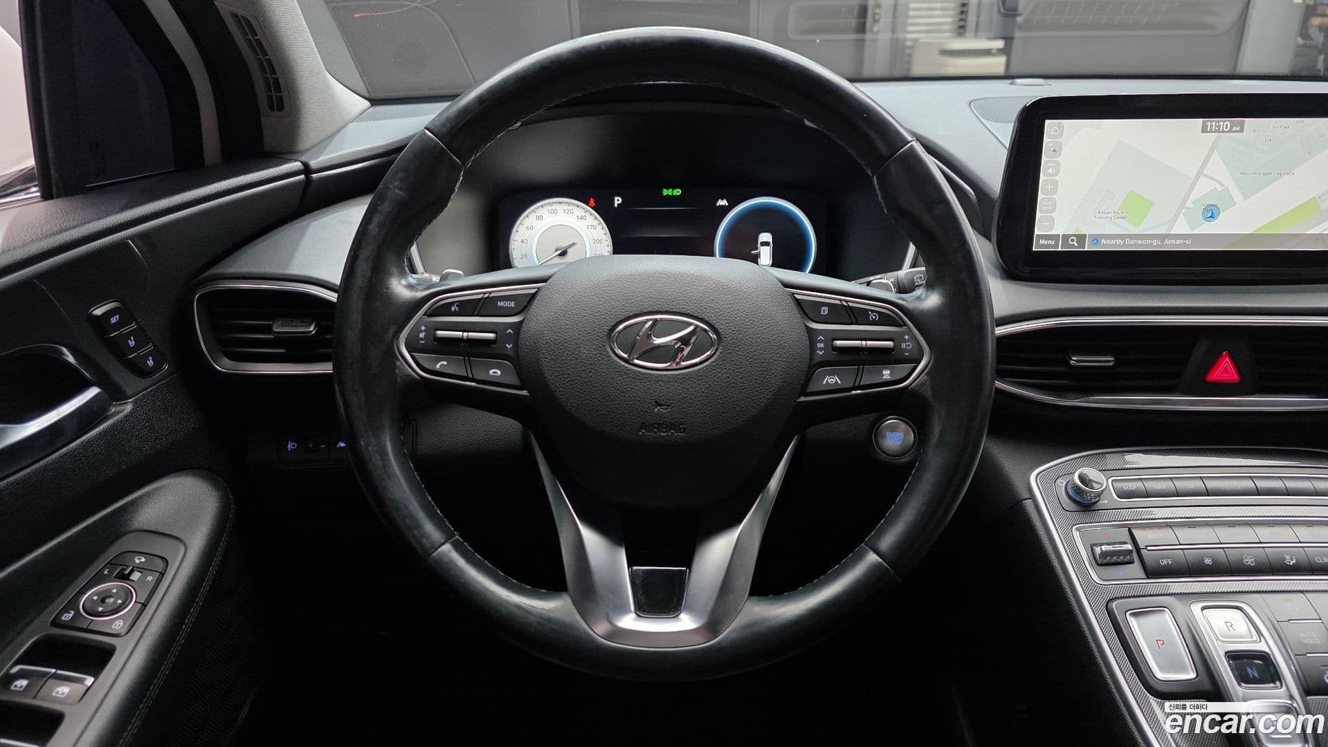 Main__Slider__Photo:Santafe Hyundai 2020.7-12
