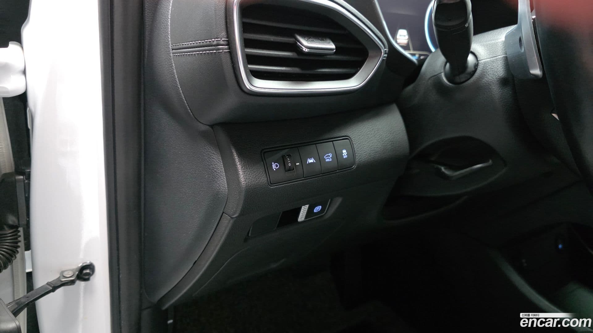 Main__Slider__Photo:Santafe Hyundai 2020.7-13