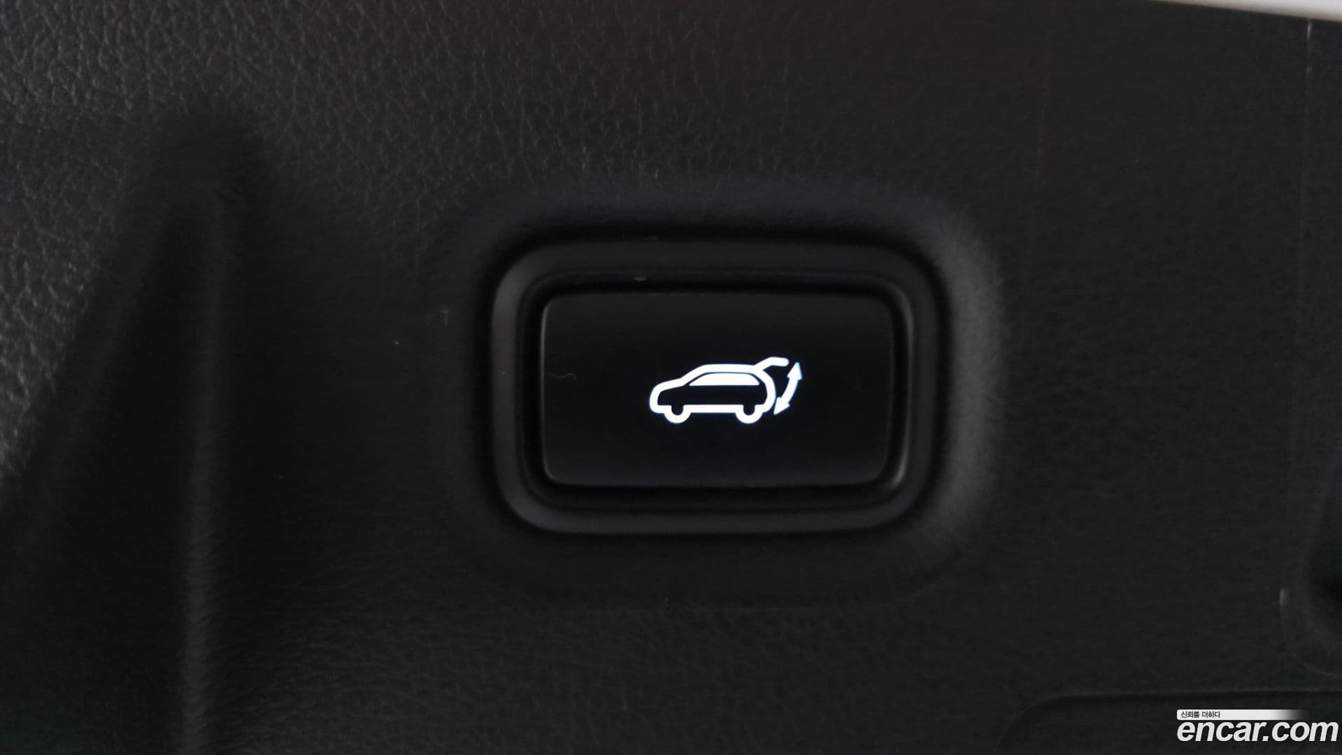 Main__Slider__Photo:Santafe Hyundai 2020.7-18