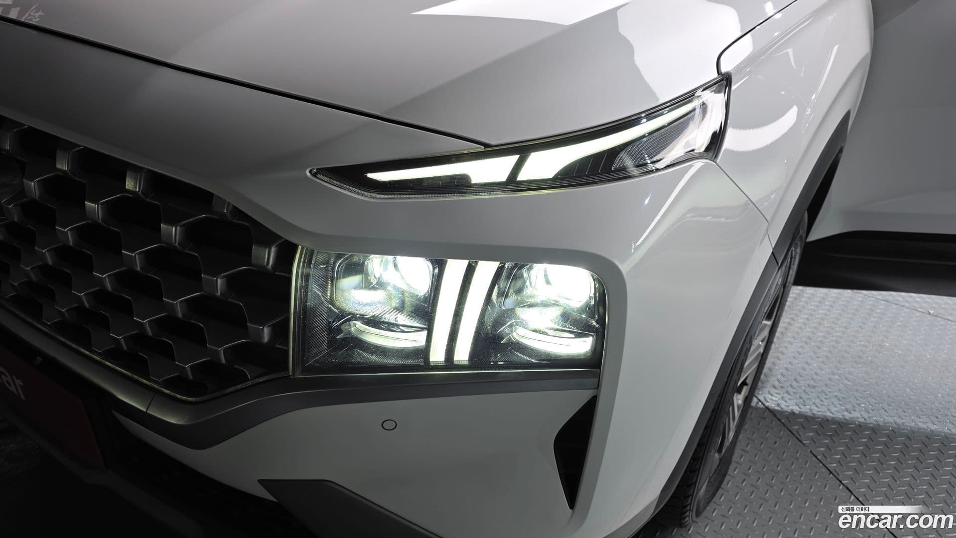 Main__Slider__Photo:Santafe Hyundai 2020.7-21