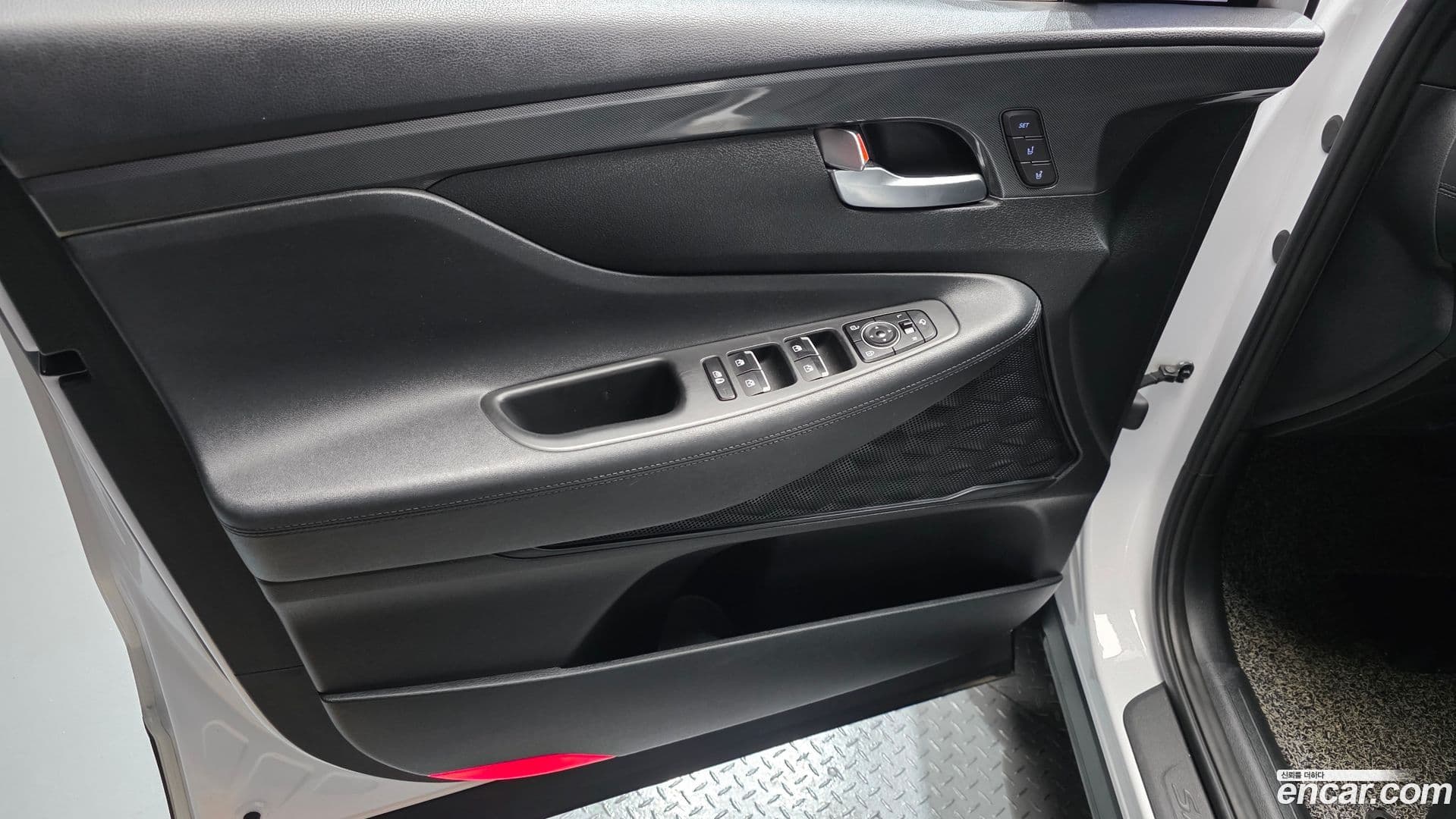 Main__Slider__Photo:Santafe Hyundai 2020.7-23