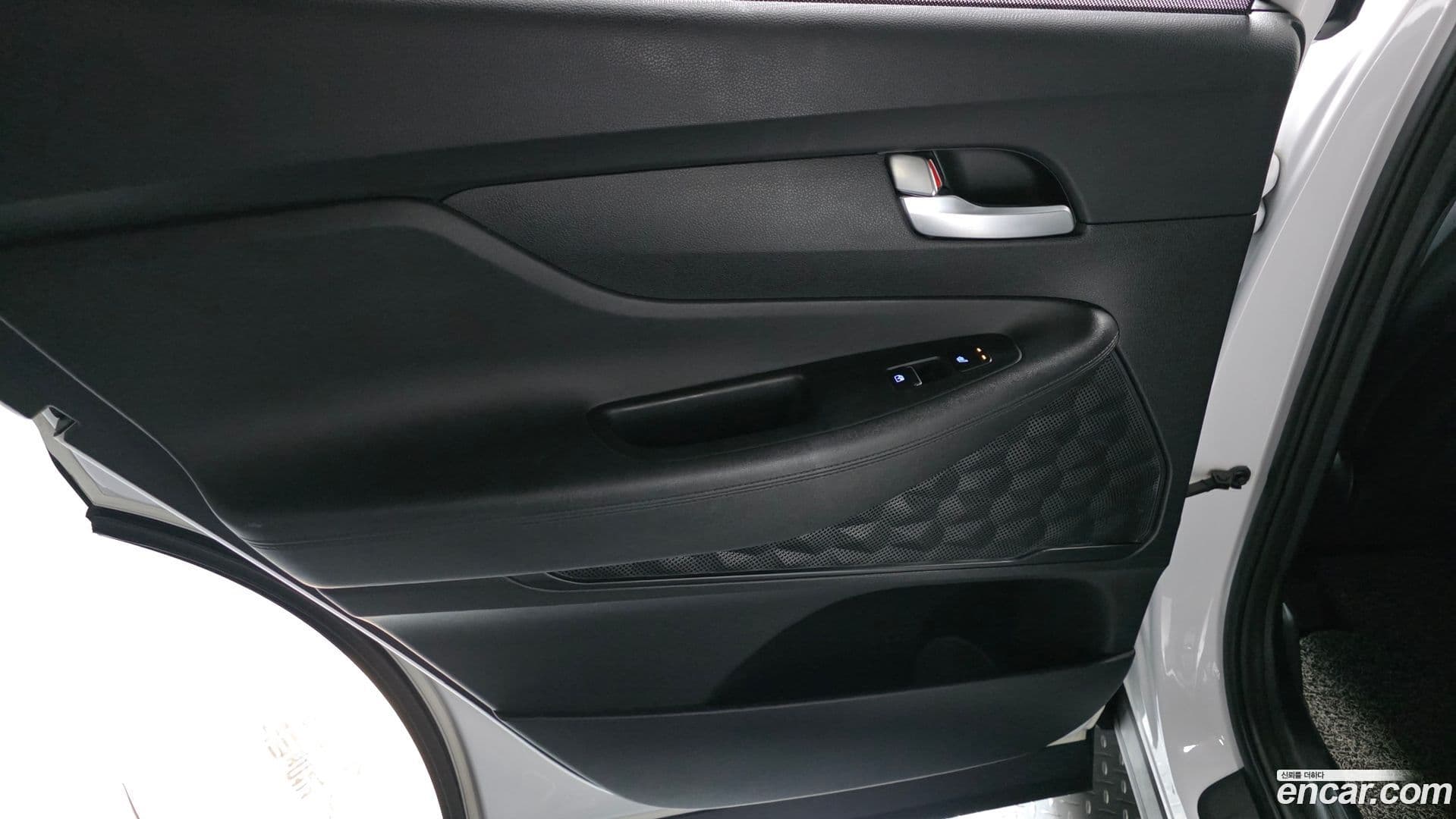Main__Slider__Photo:Santafe Hyundai 2020.7-24