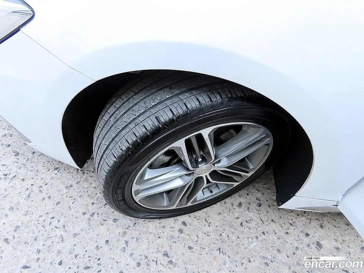 Grandeur Hyundai 2019.0-OPTION-024