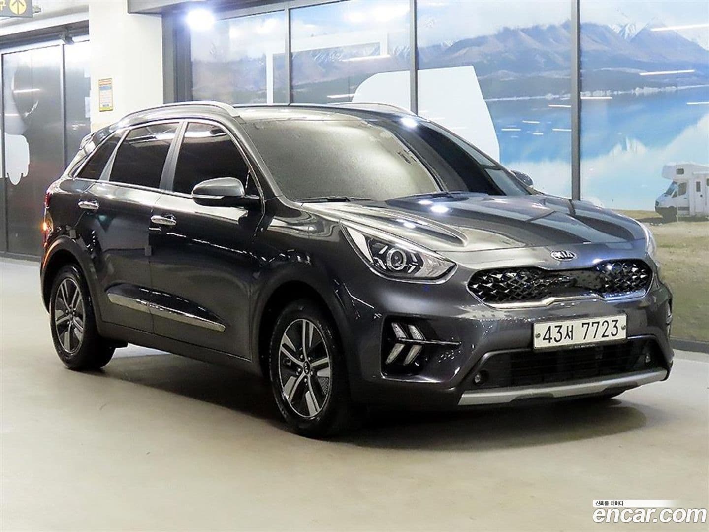 Main__Slider__Photo:Niro Kia 2019.2-0