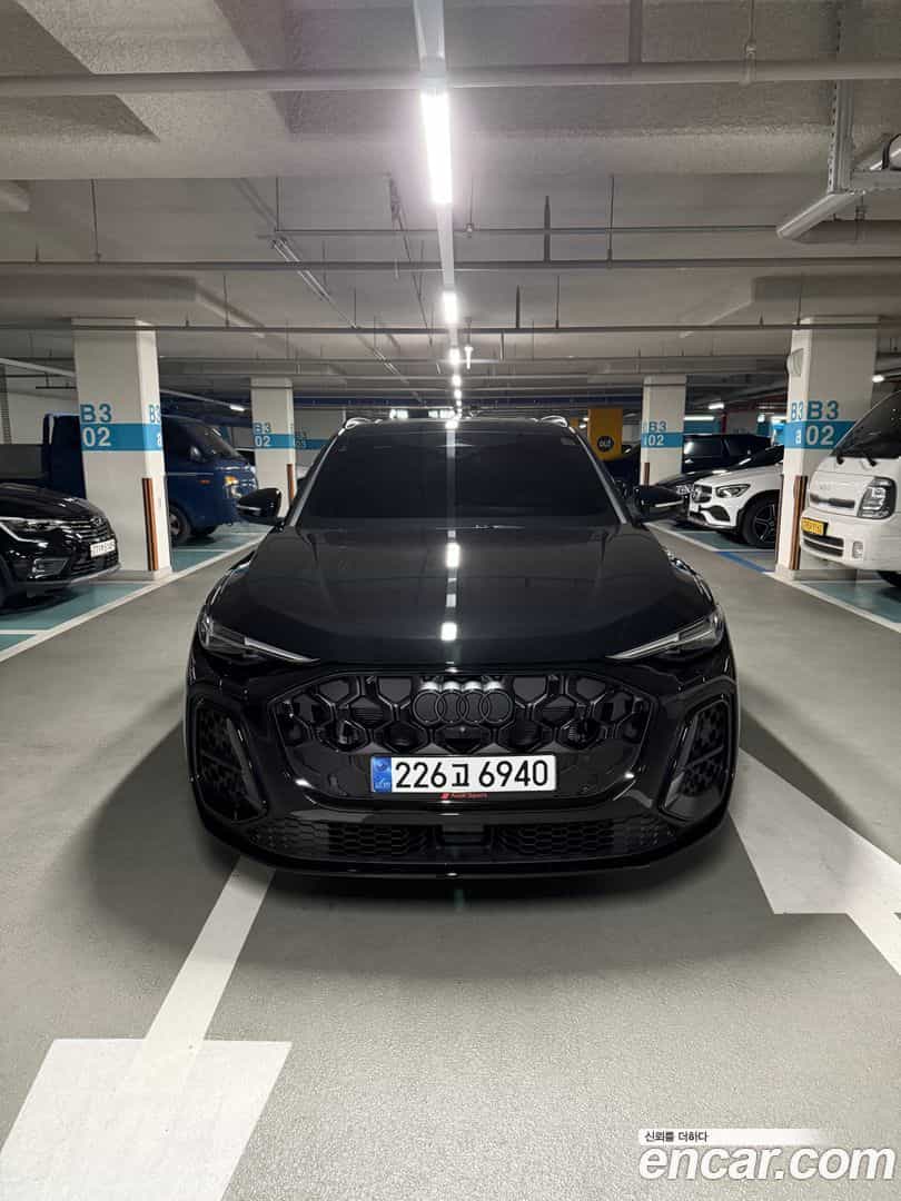 Q5 Audi 2025.11-OUTER-003