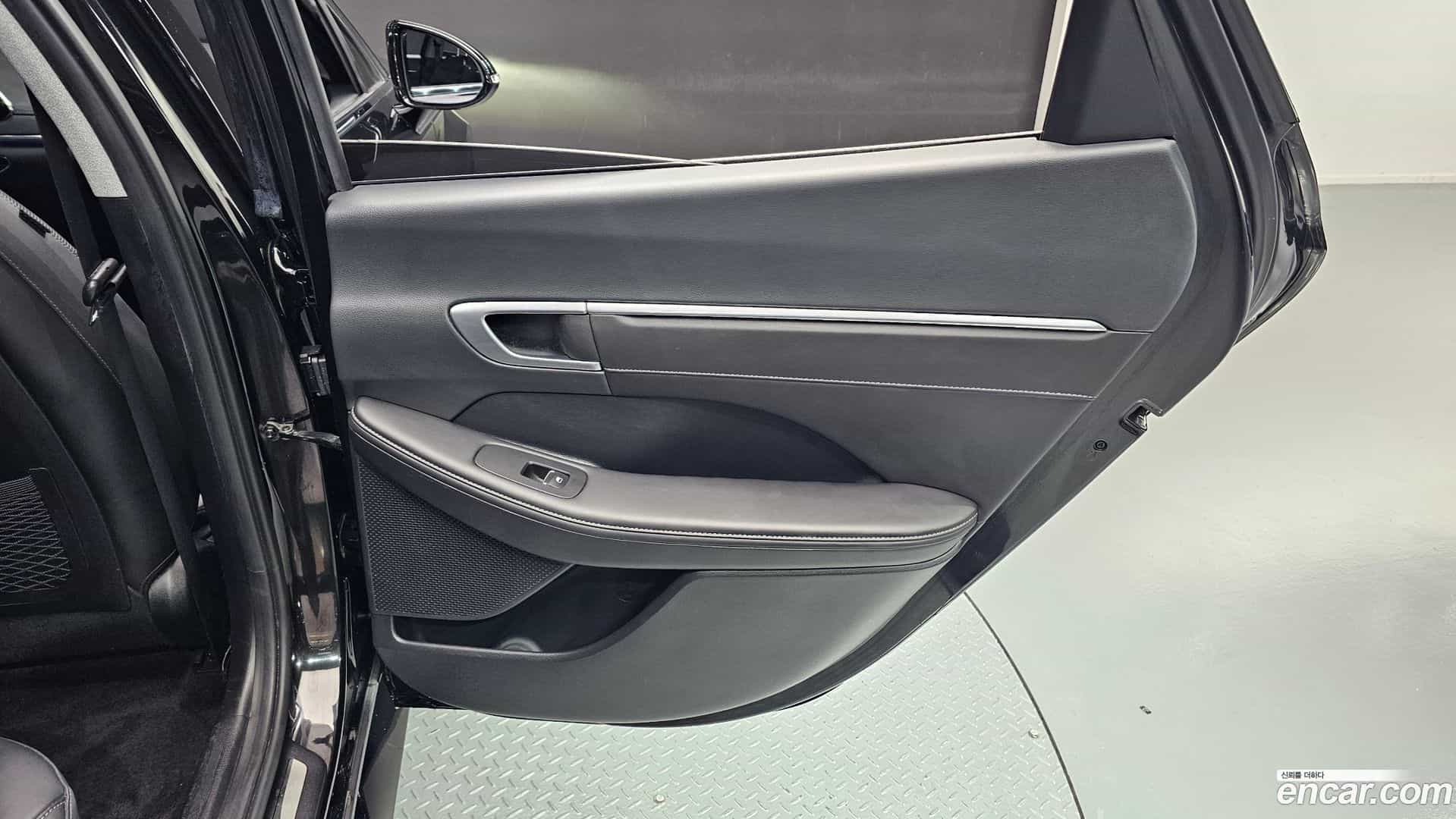 Sonata Hyundai 2022.2-INNER-035