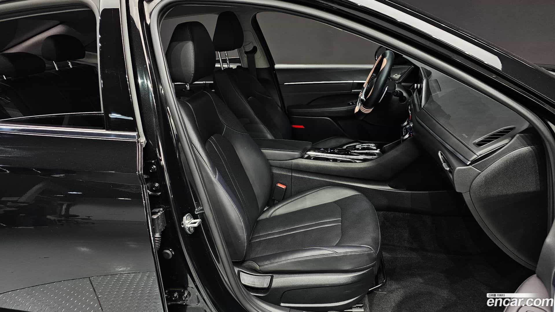 Sonata Hyundai 2022.2-INNER-036