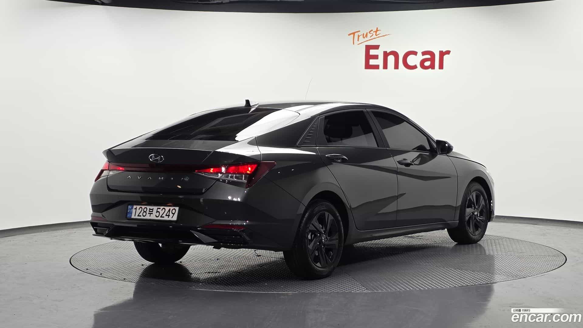 AVANTE Hyundai 2022.4-OUTER-002