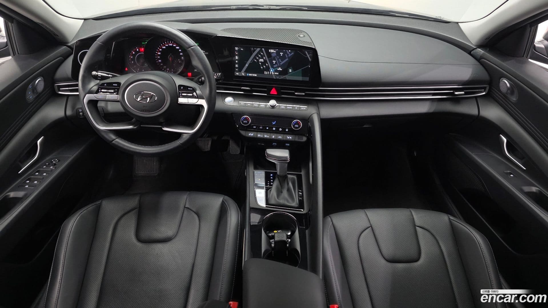 Main__Slider__Photo:AVANTE Hyundai 2022.4-6