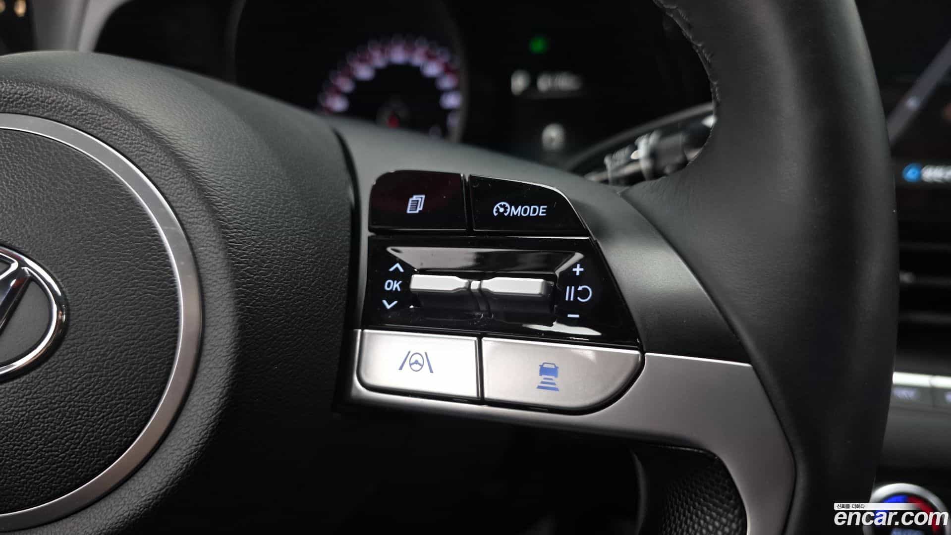 AVANTE Hyundai 2022.4-OPTION-018