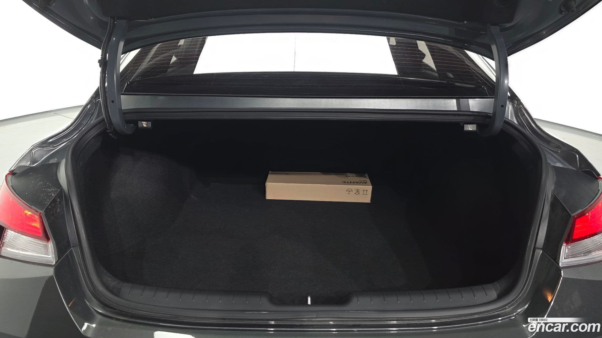 Main__Slider__Photo:AVANTE Hyundai 2022.4-19