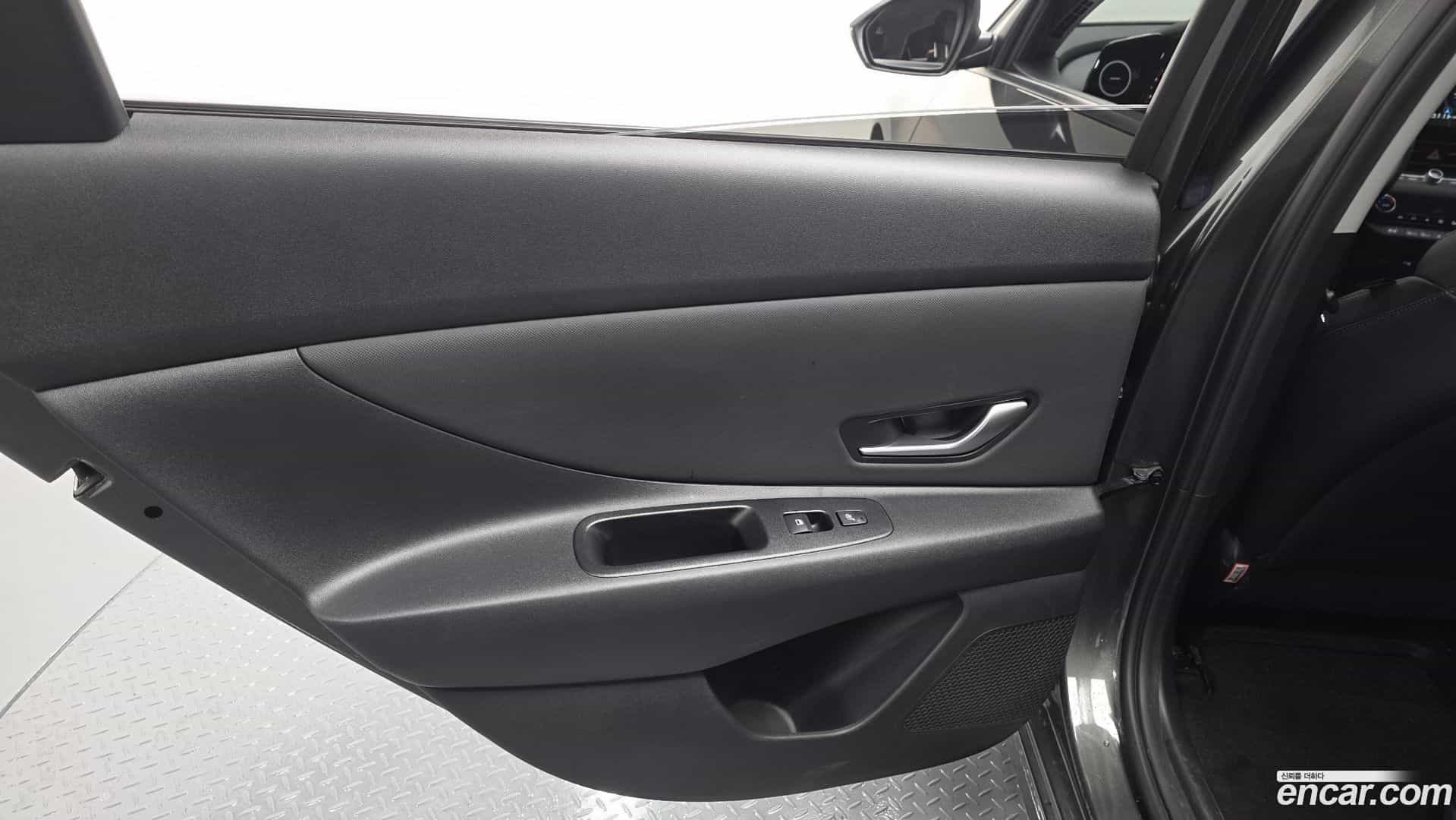 AVANTE Hyundai 2022.4-INNER-035