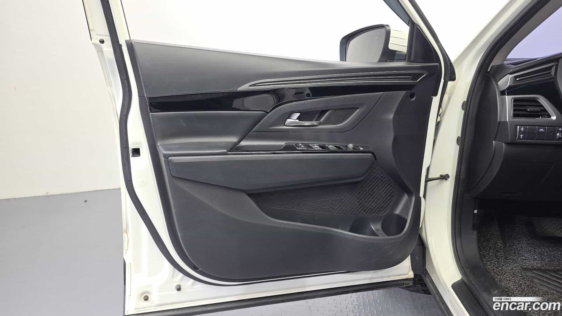 KORANDO KG Mobility 2019.3-INNER-034