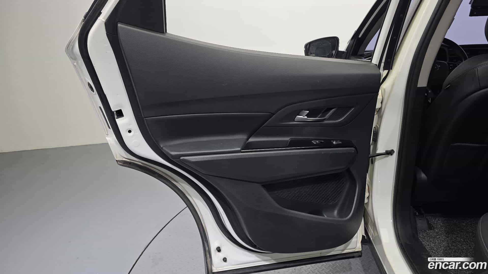 KORANDO KG Mobility 2019.3-INNER-035