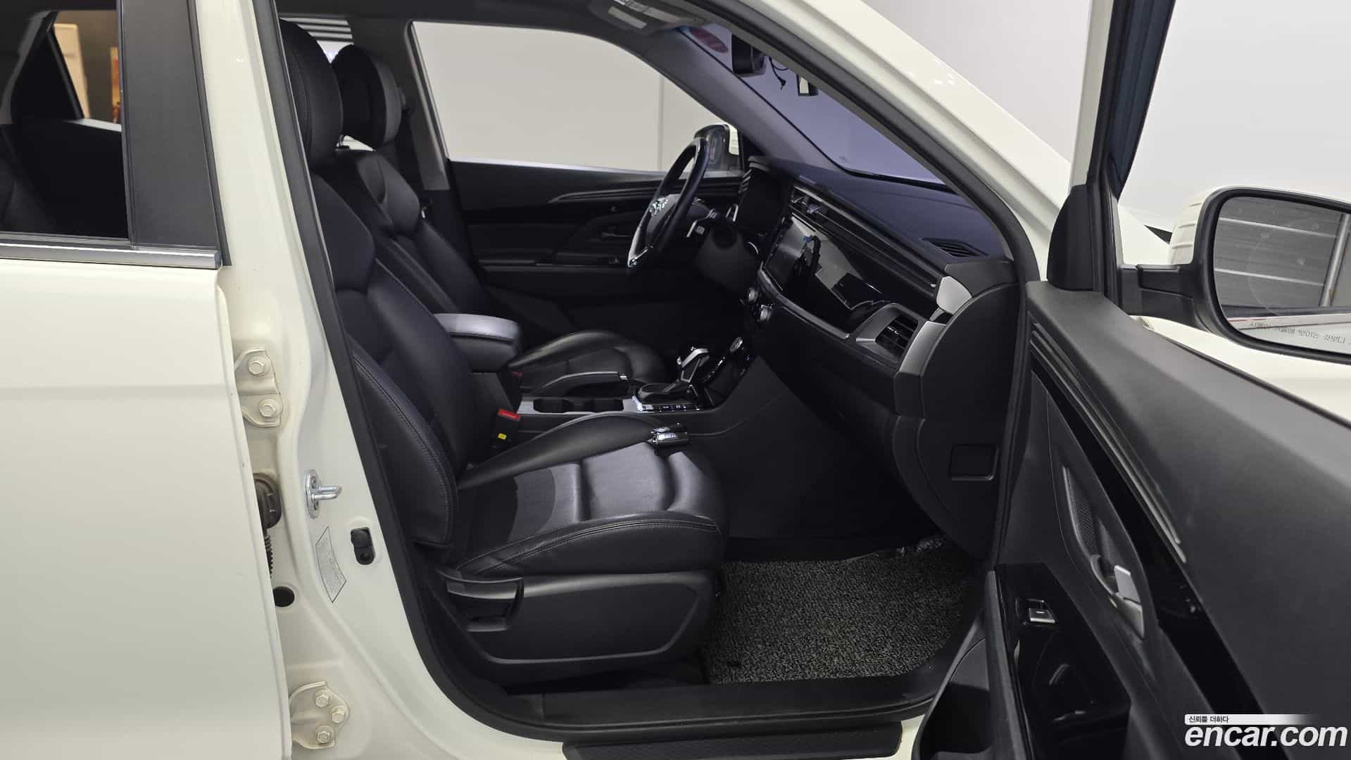 KORANDO KG Mobility 2019.3-INNER-036