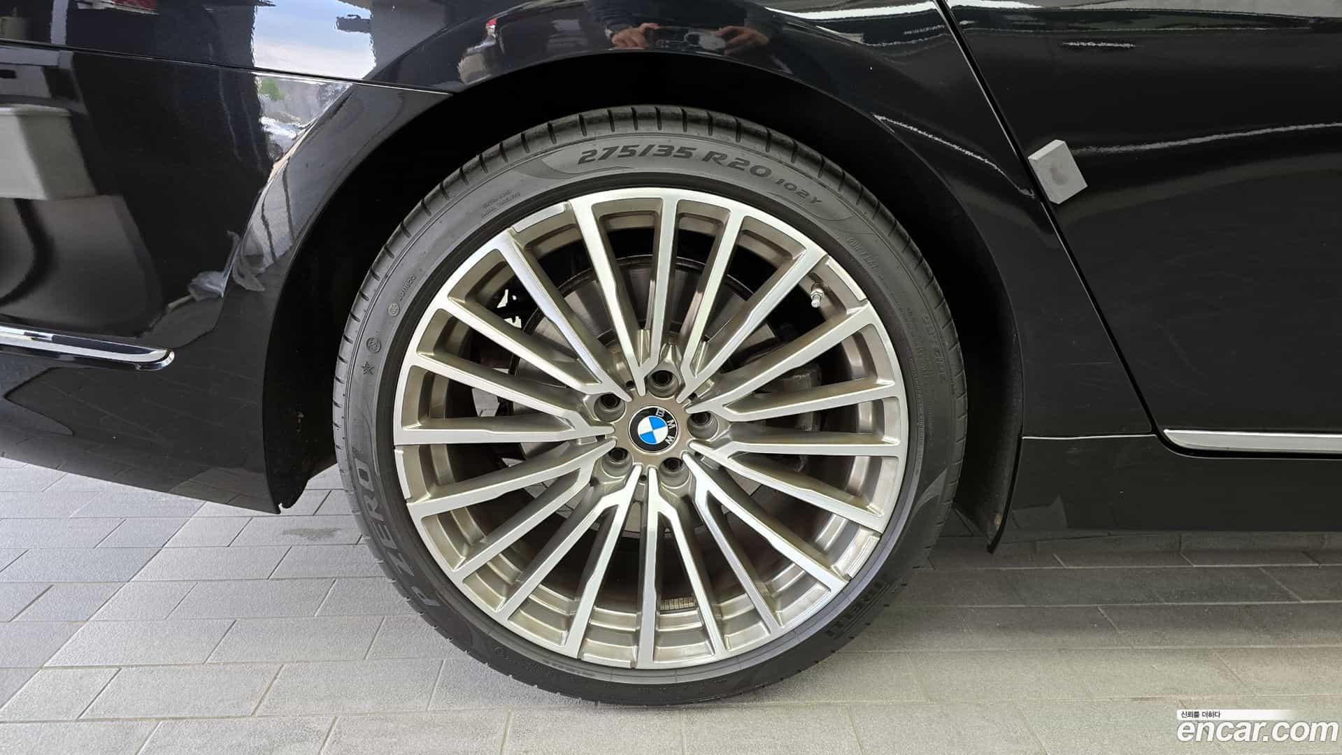 7-Series BMW 2022.7-OUTER-005