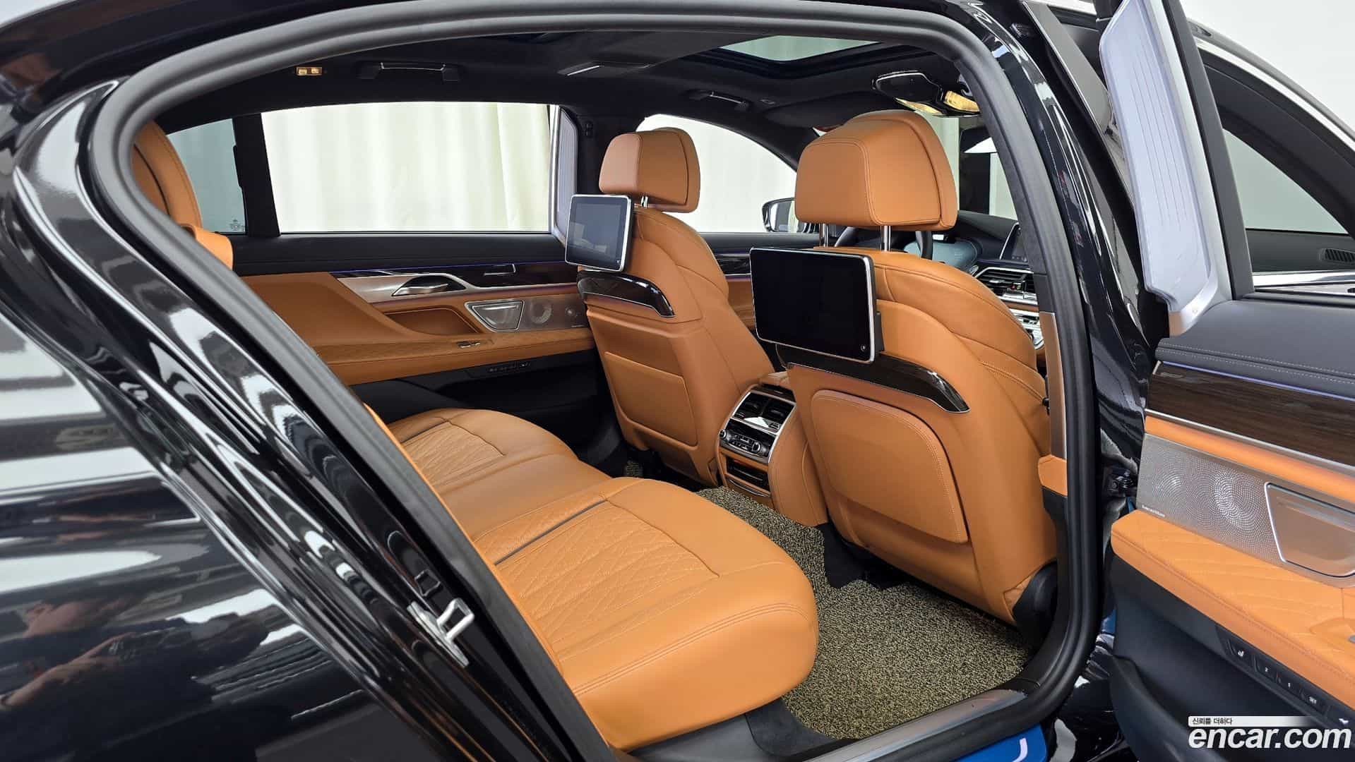7-Series BMW 2022.7-OPTION-015