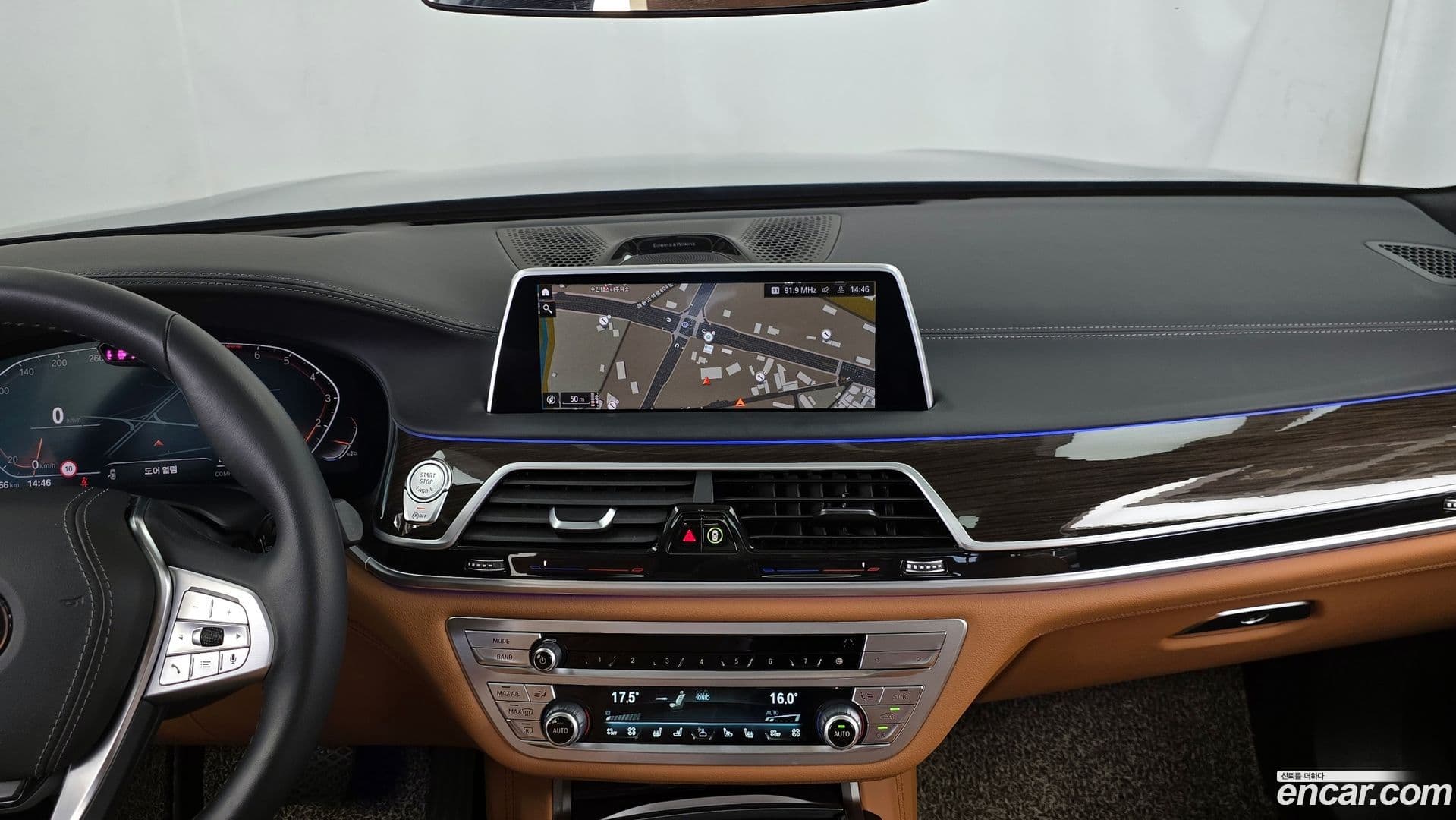 Main__Slider__Photo:7-Series BMW 2022.7-11