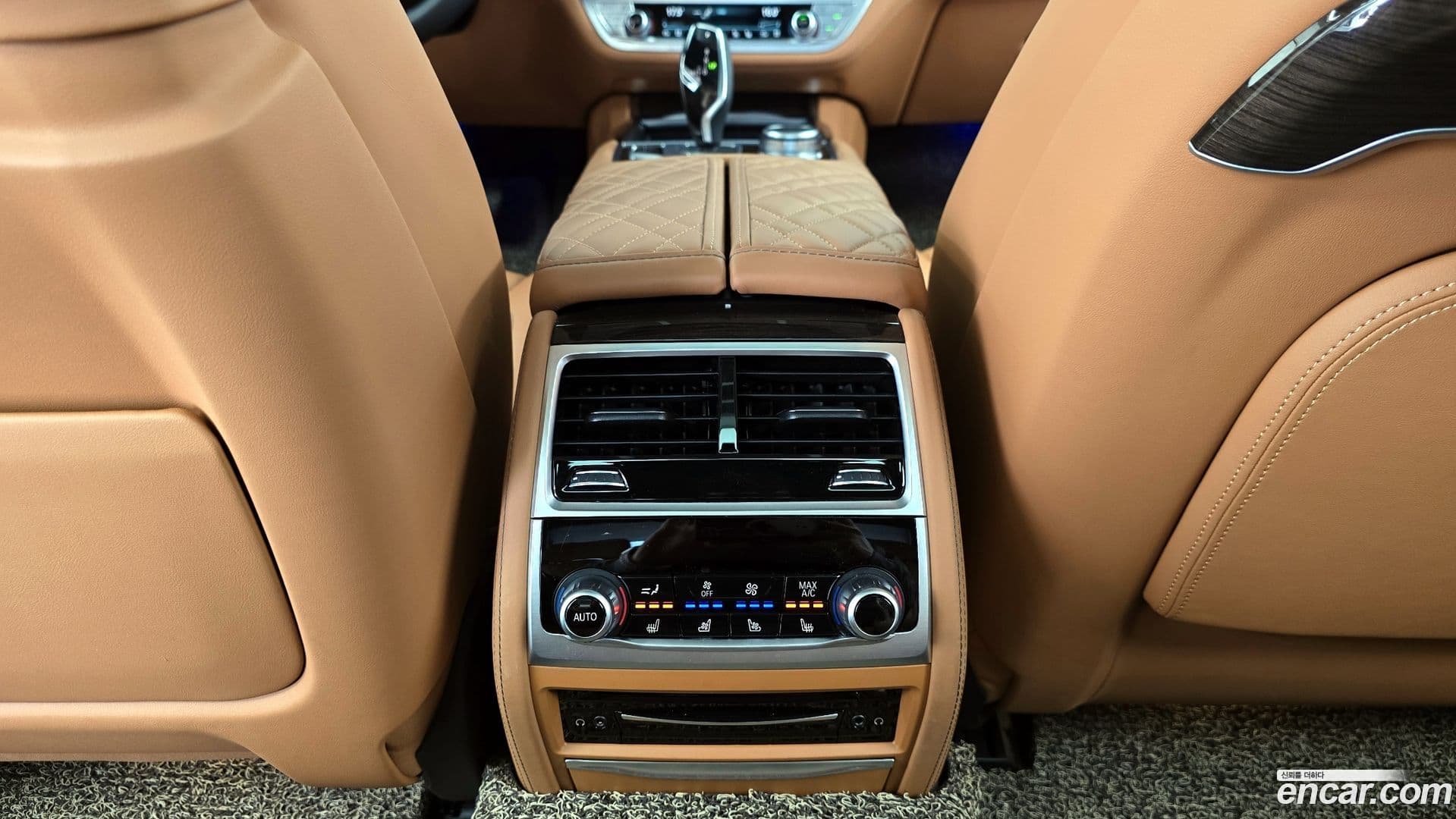 Main__Slider__Photo:7-Series BMW 2022.7-15