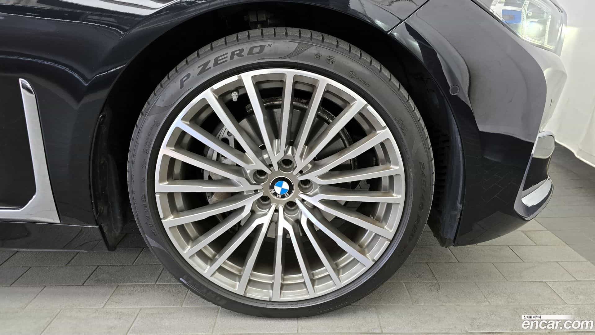 7-Series BMW 2022.7-OUTER-031