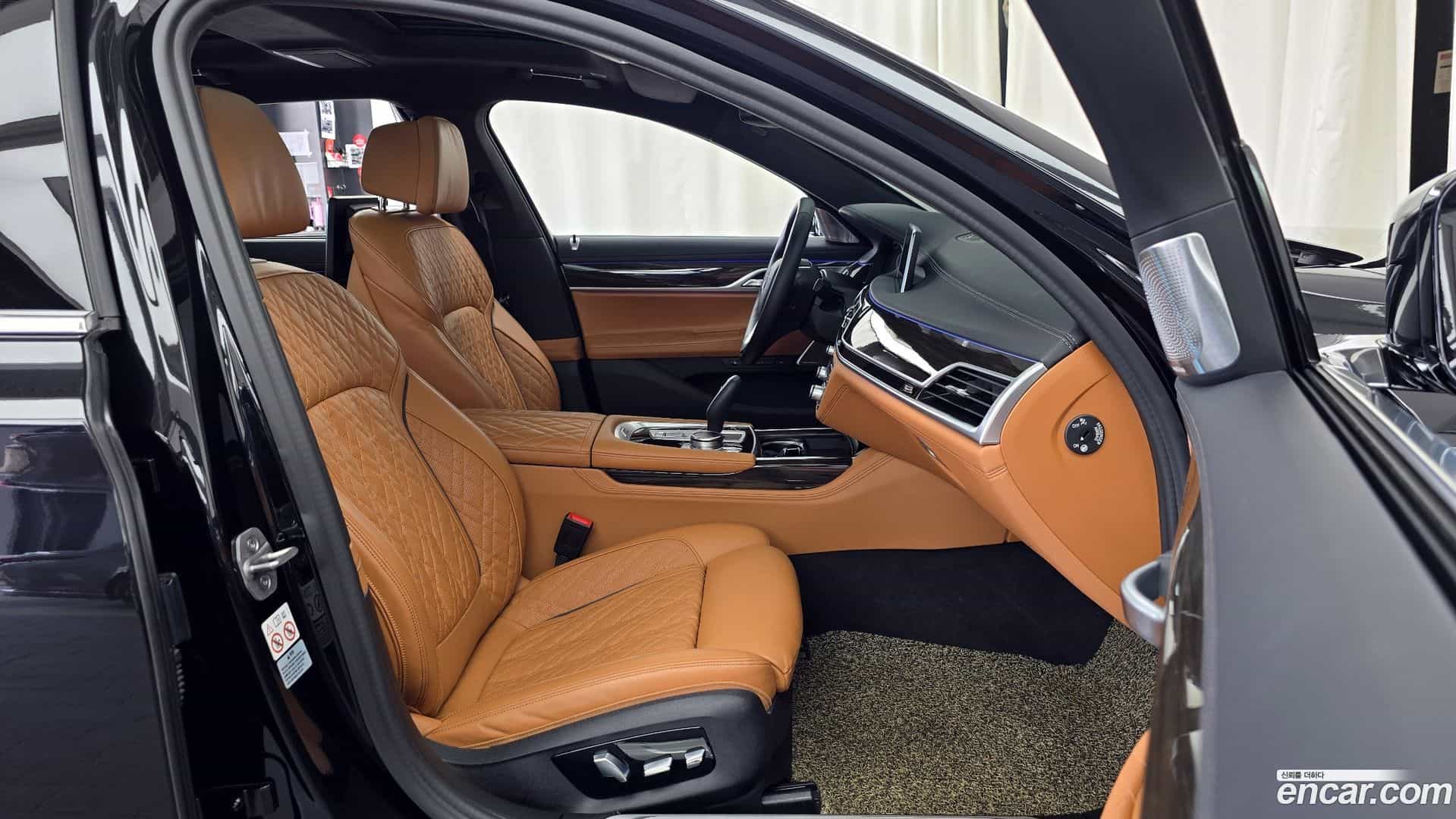 7-Series BMW 2022.7-INNER-036
